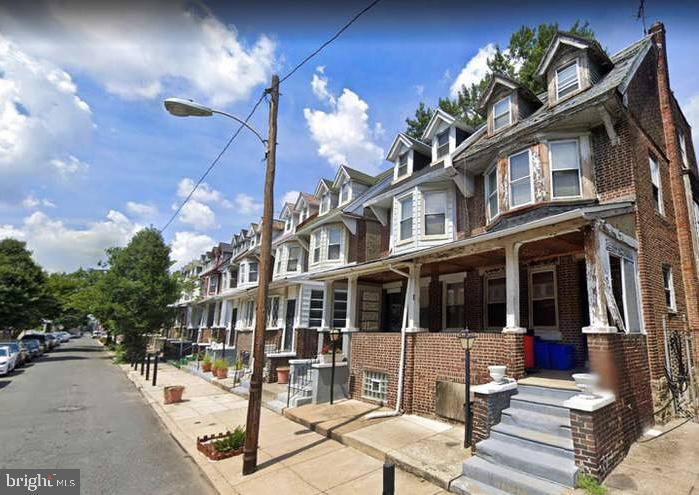 WALNUT HILL - Residential