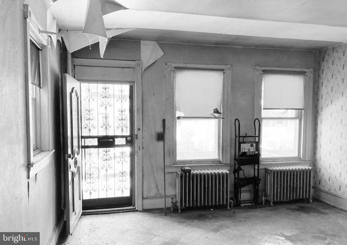 WALNUT HILL - Residential