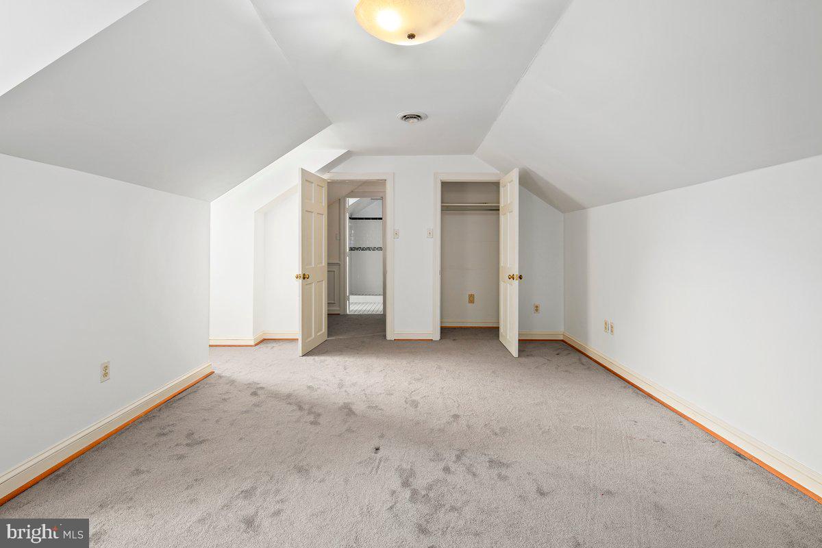 REDLAC FOREST - Residential