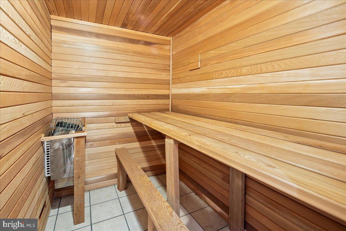 REDLAC FOREST - Residential