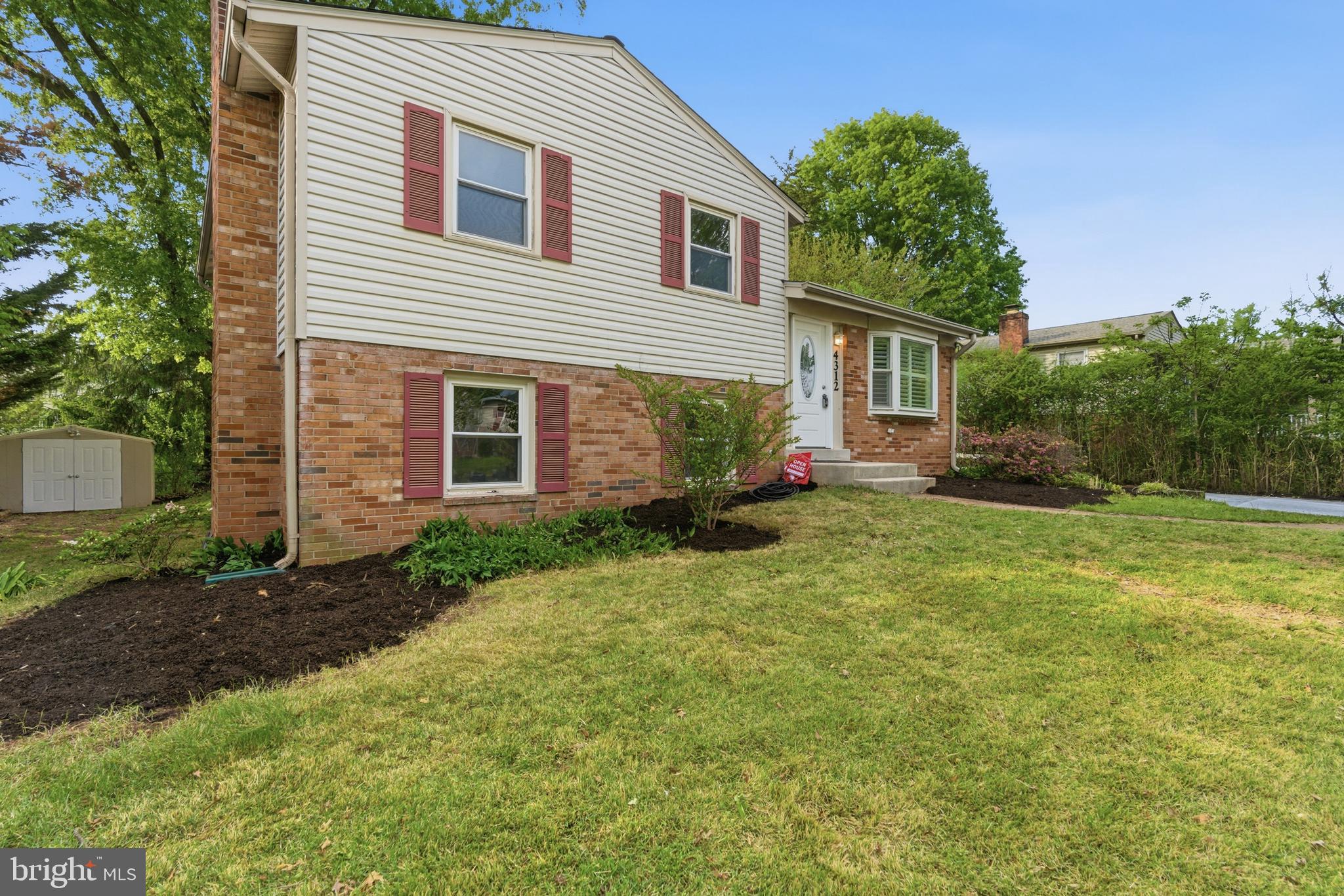 BROOKFIELD - Residential