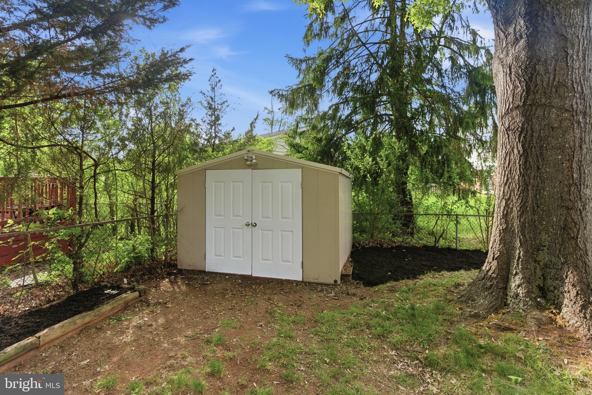 BROOKFIELD - Residential