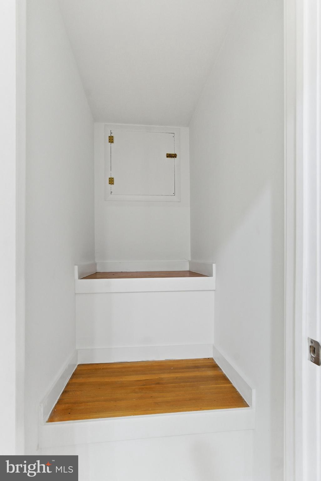 BROOKFIELD - Residential