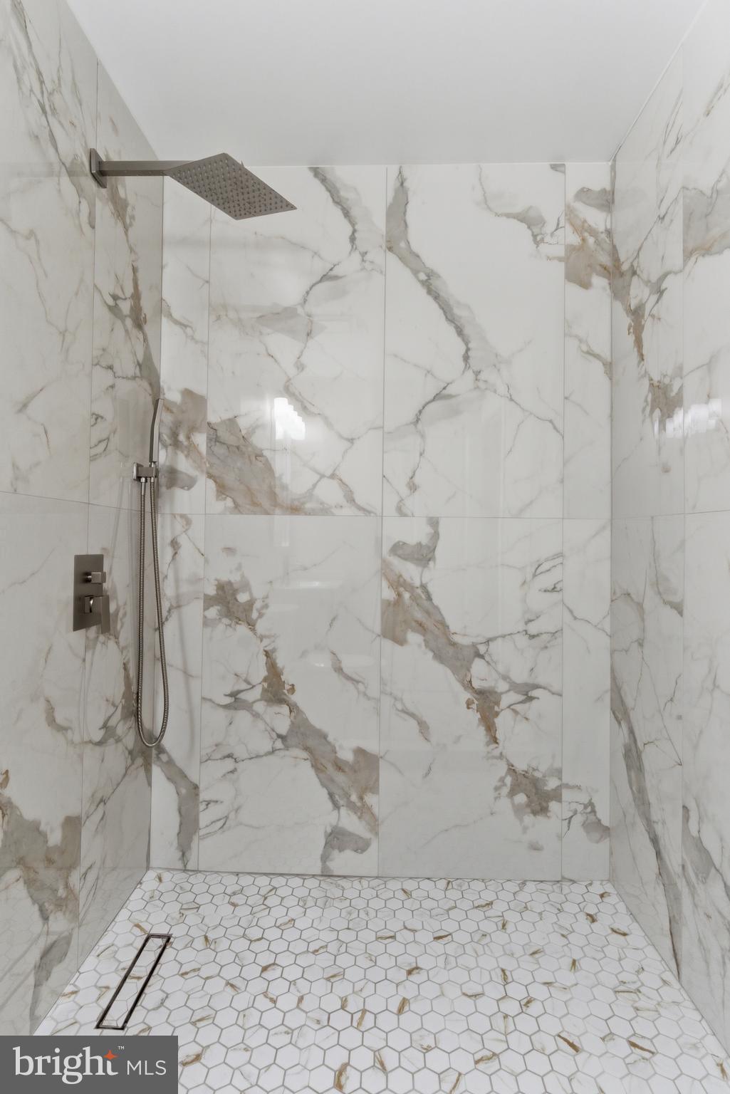 BROOKFIELD - Residential