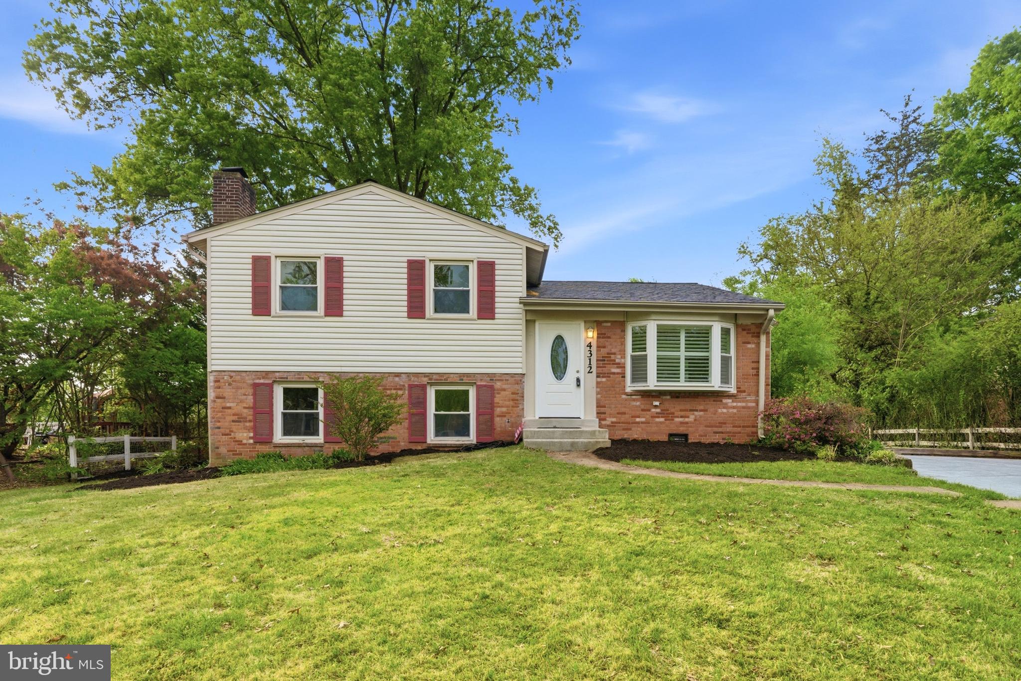 BROOKFIELD - Residential