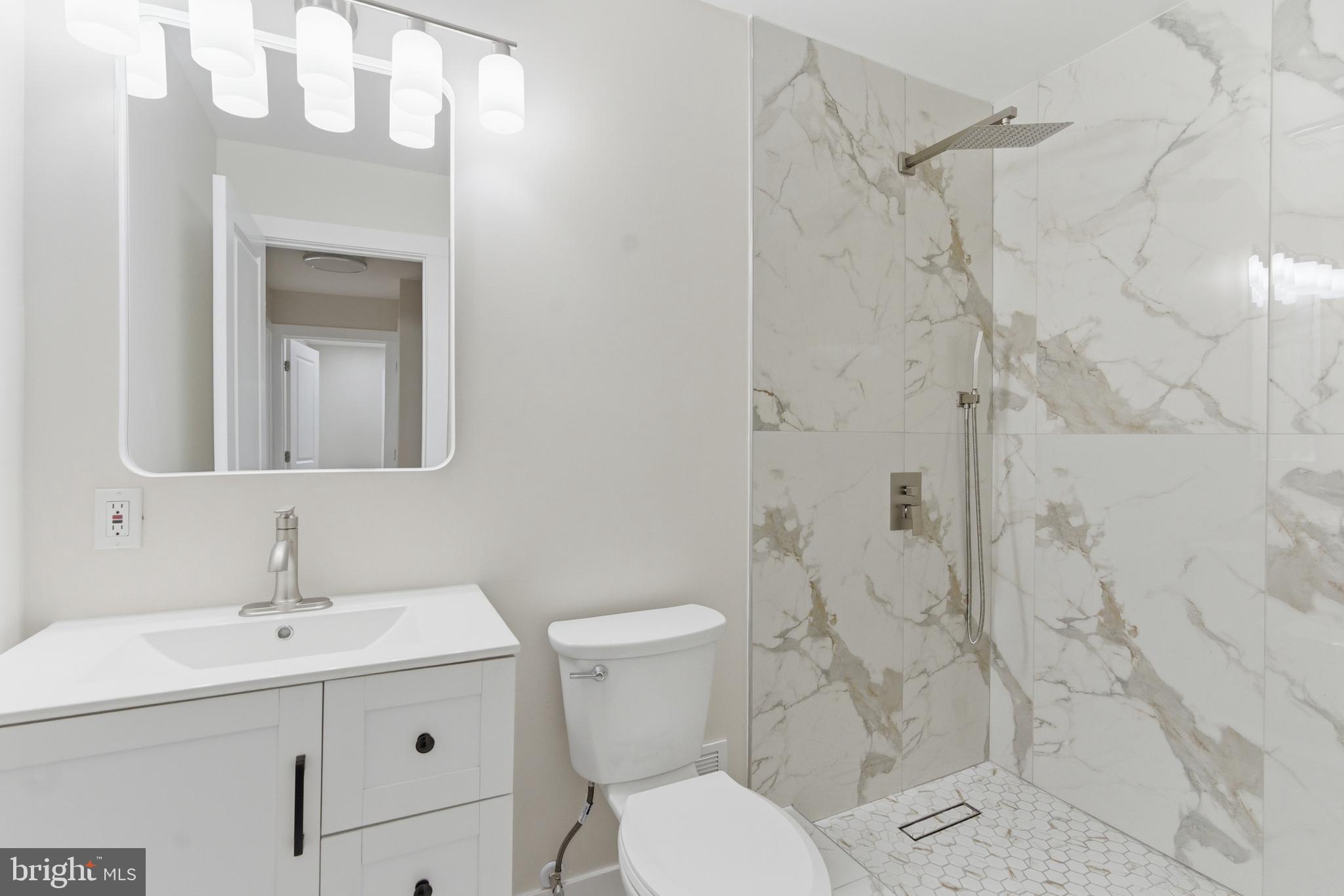 BROOKFIELD - Residential