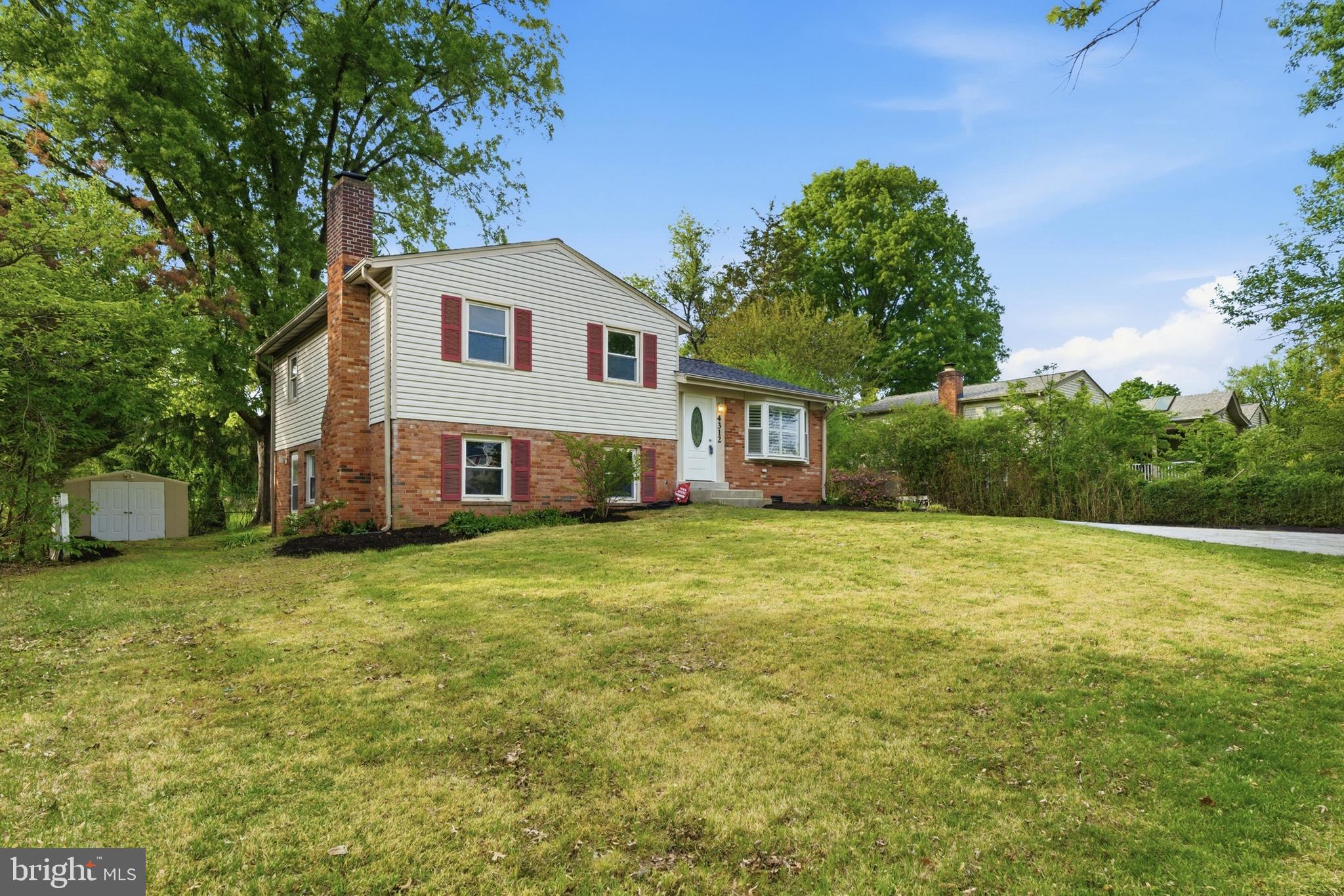 BROOKFIELD - Residential