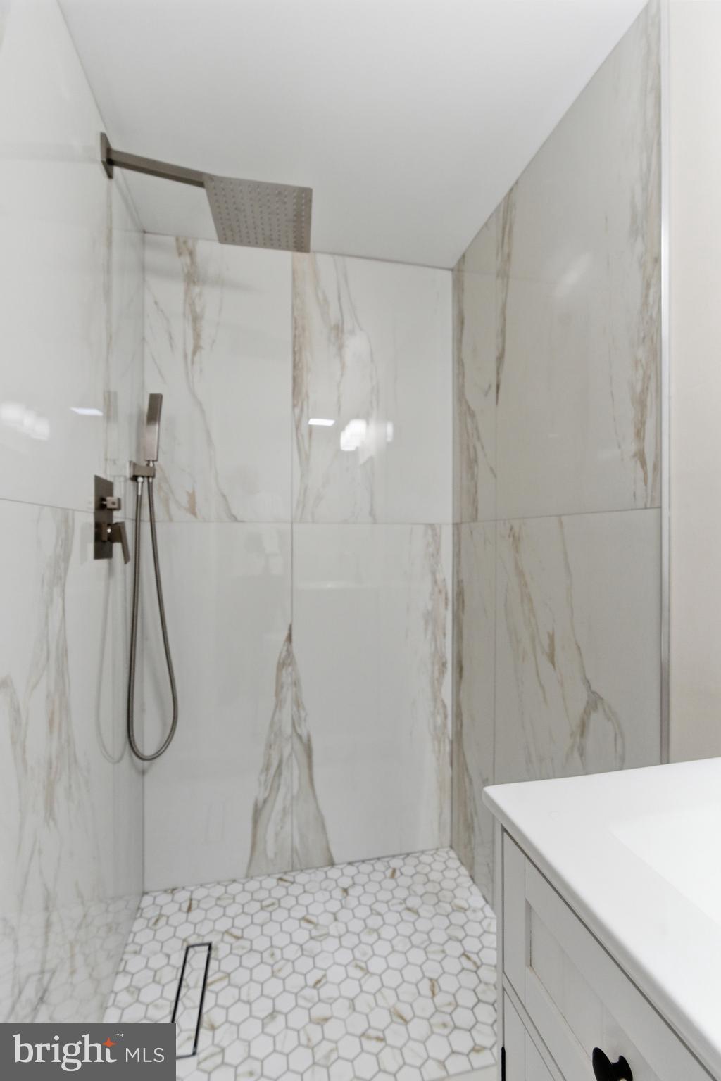 BROOKFIELD - Residential