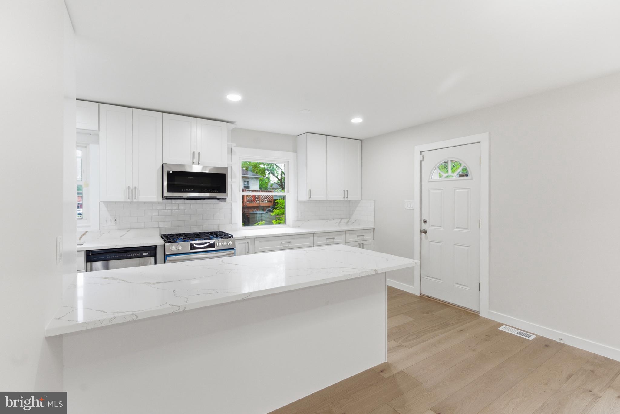 BROOKFIELD - Residential