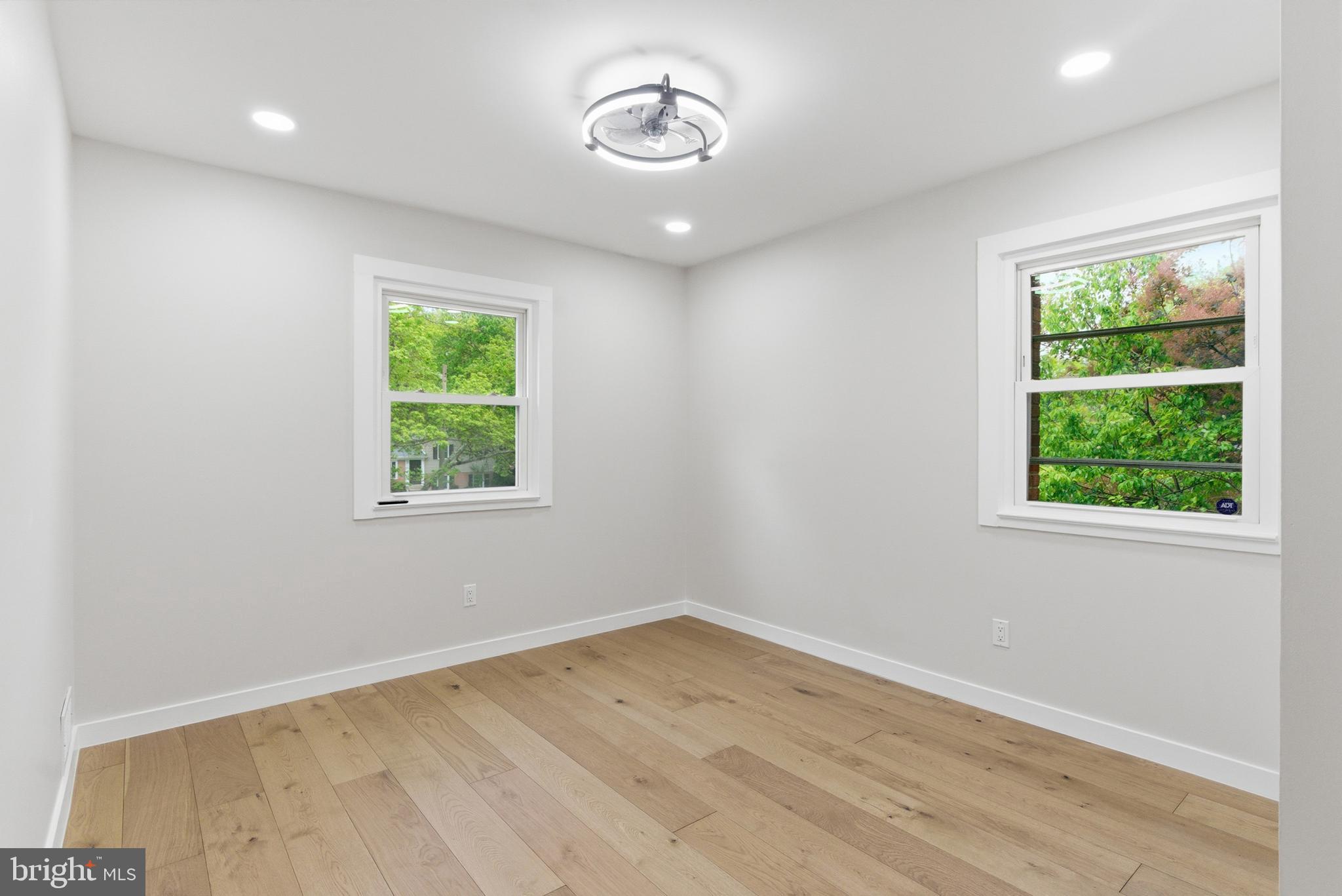 BROOKFIELD - Residential