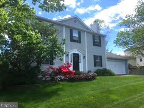 Photo of 12167 Eddyspark Drive, HERNDON, VA 20170 (MLS # VAFX2292874)