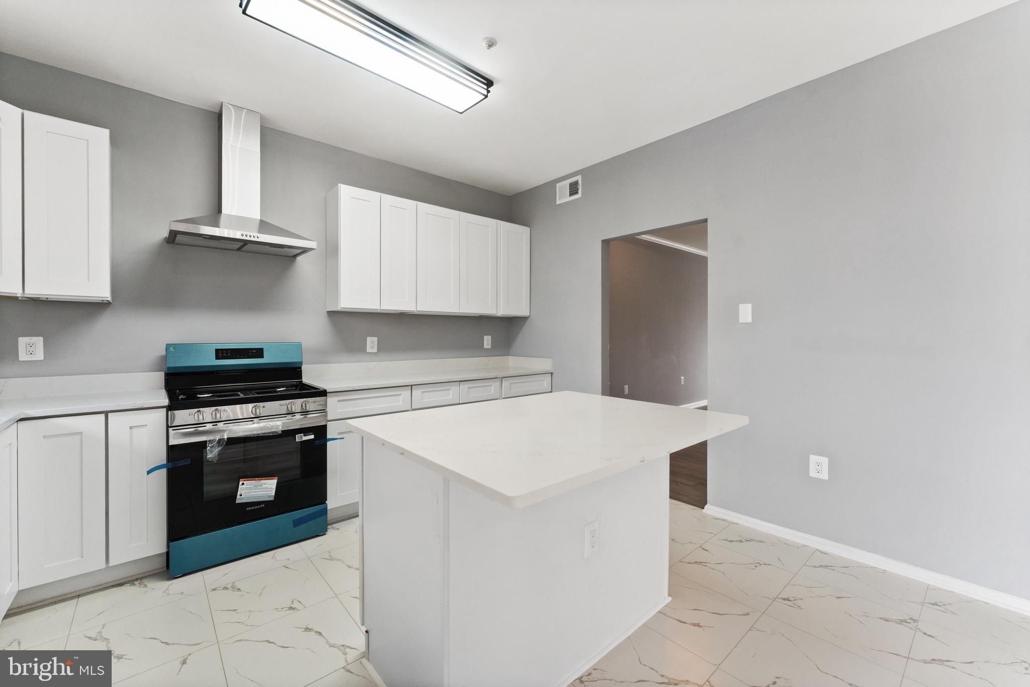 CROFTON VILLAGE - Residential