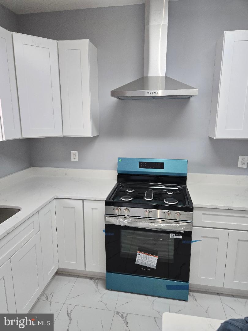 CROFTON VILLAGE - Residential