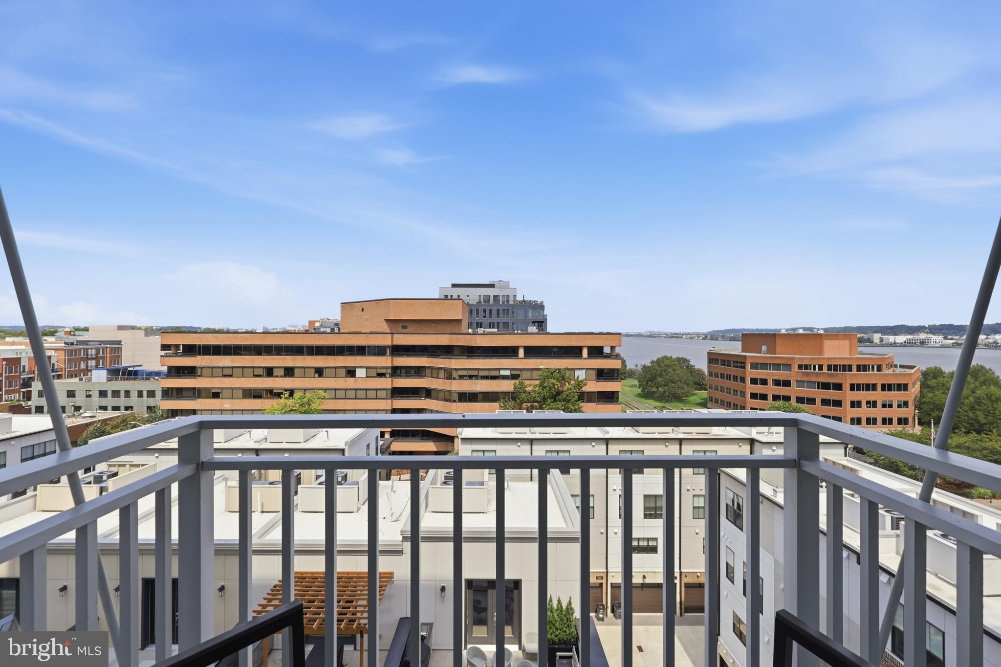 925 N FAIRFAX STREET 704