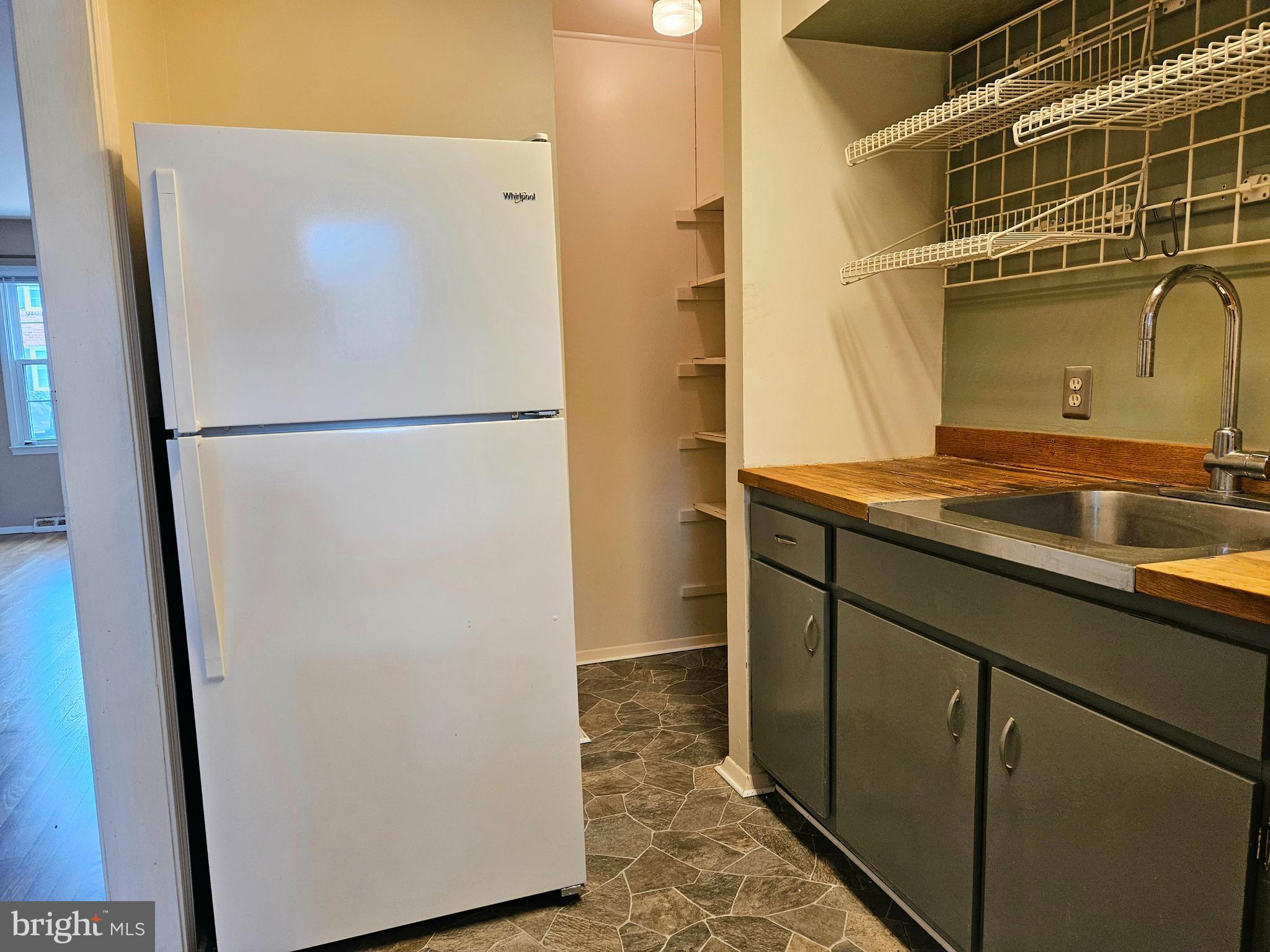 HESSIAN HILLS CONDOS - Residential Lease