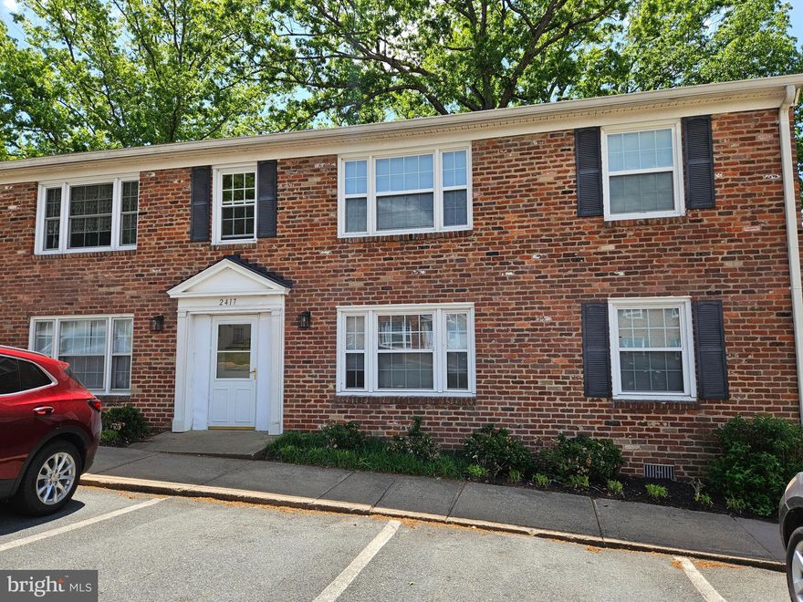 Charming, updated 2-Bedroom, 1 Bath Condo Near UVA Law & Darden with Private Community Pool Access! Enjoy comfort and convenience in this beautifully updated first-floor condo located in a desirable Charlottesville community with a pool and ample green space. Walking/Biking distance from UVA Law School and the Darden School of Business, this unit is ideal for students, professionals, or anyone seeking a well-located home. Features include: Freshly refinished hardwood floors, Renovated full bathroom with a modern walk-in shower, First-floor unit – easy access with no stairs, Open living area with plenty of natural light,  dining room with sliding glass doors to the covered balcony and Community amenities include a swimming pool and on-site laundry. Location perks: Short commute to UVA and Barracks Road Shopping Center. Quick access to public transportation, Route 29, Route 64 and downtown Charlottesville. Pet policy: One pet may be considered on a case-by-case basis (limit 1). No smoking or vaping allowed in this unit. Available now. Contact us today to schedule a showing!