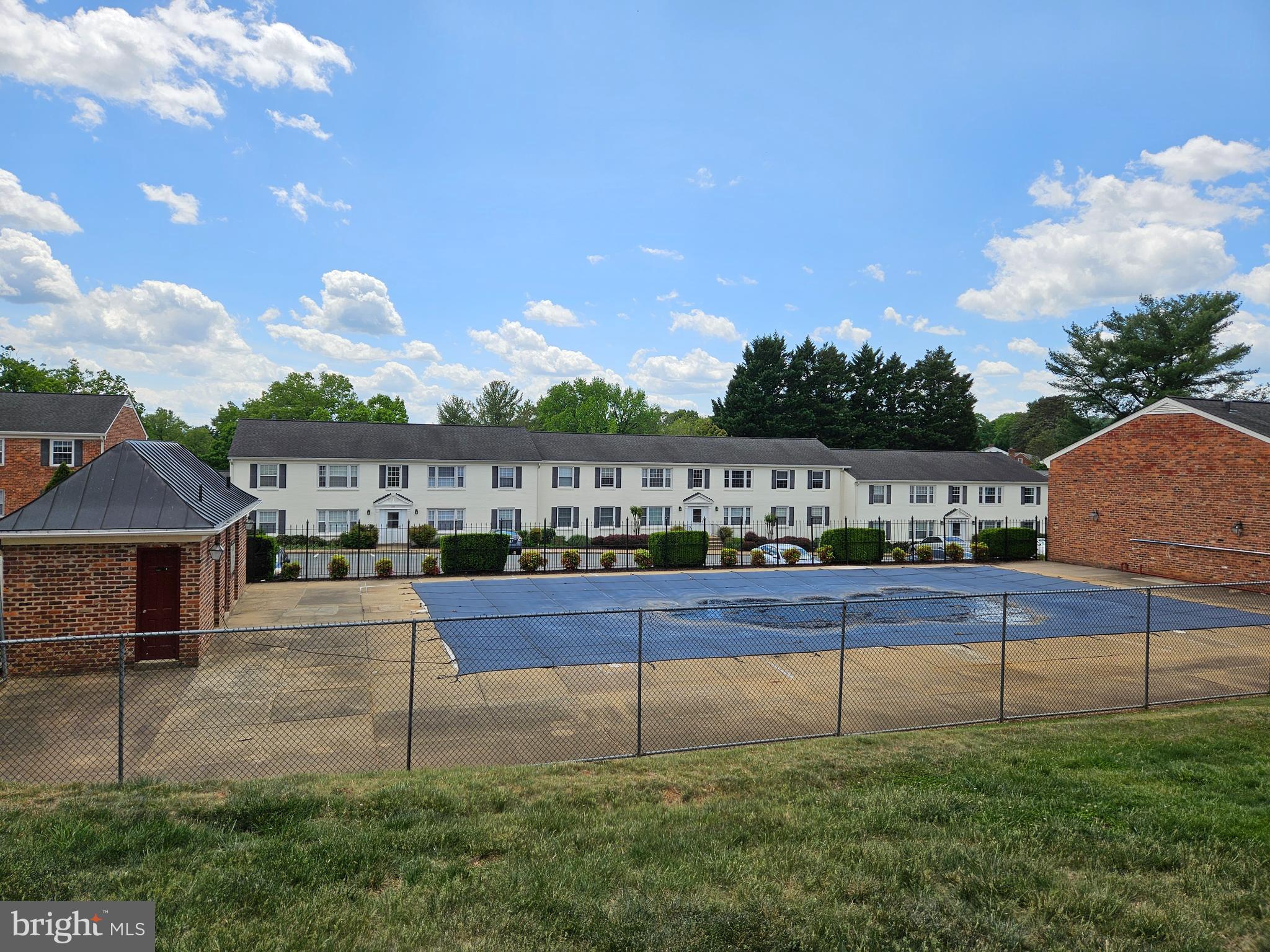 HESSIAN HILLS CONDOS - Residential Lease