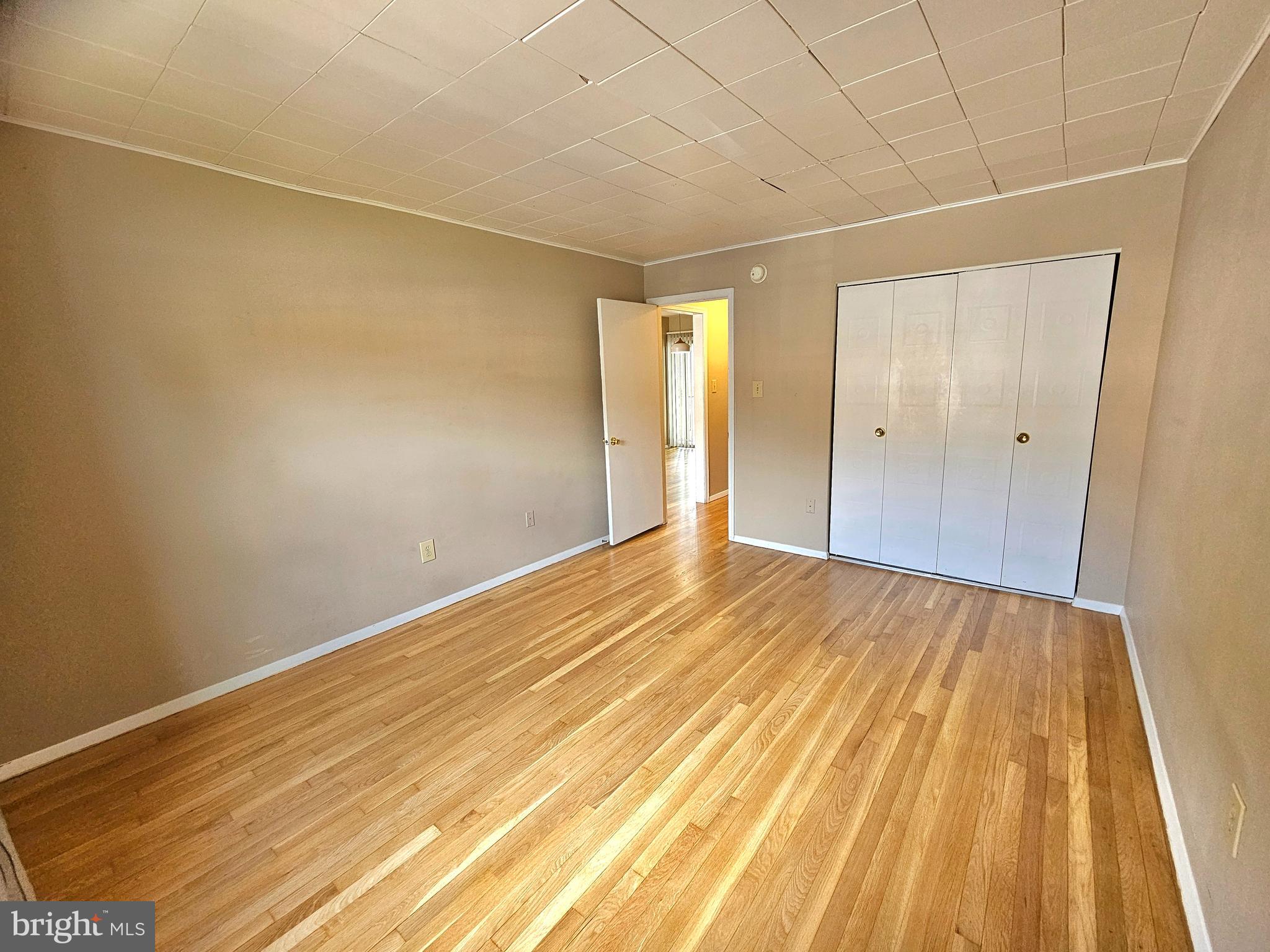 HESSIAN HILLS CONDOS - Residential Lease