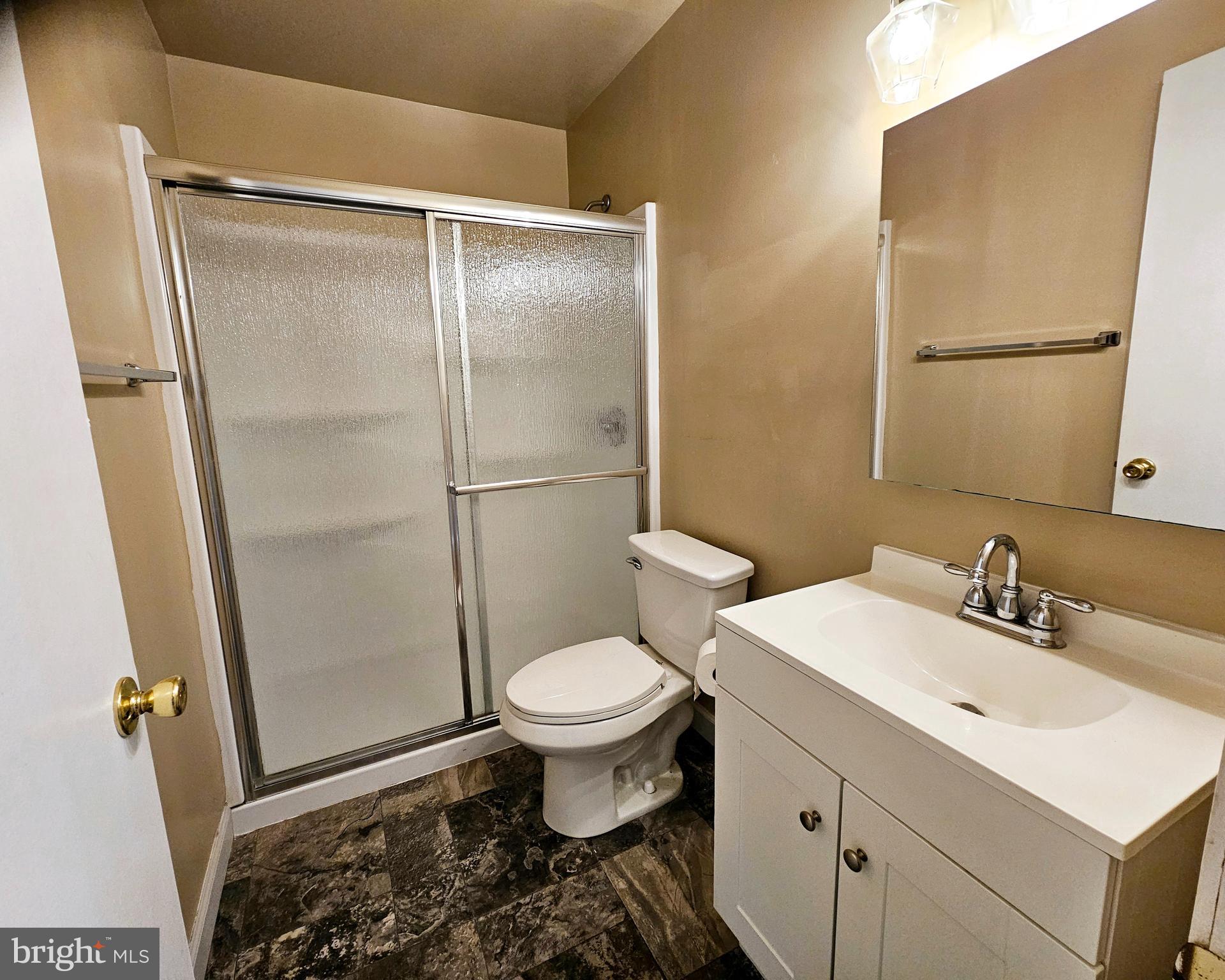 HESSIAN HILLS CONDOS - Residential Lease