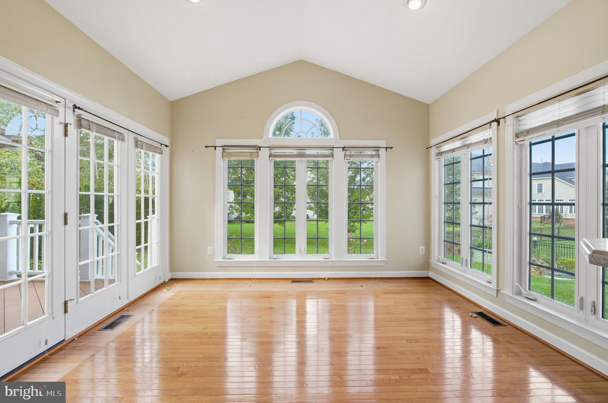 ADAMSTOWN COMMONS - Residential