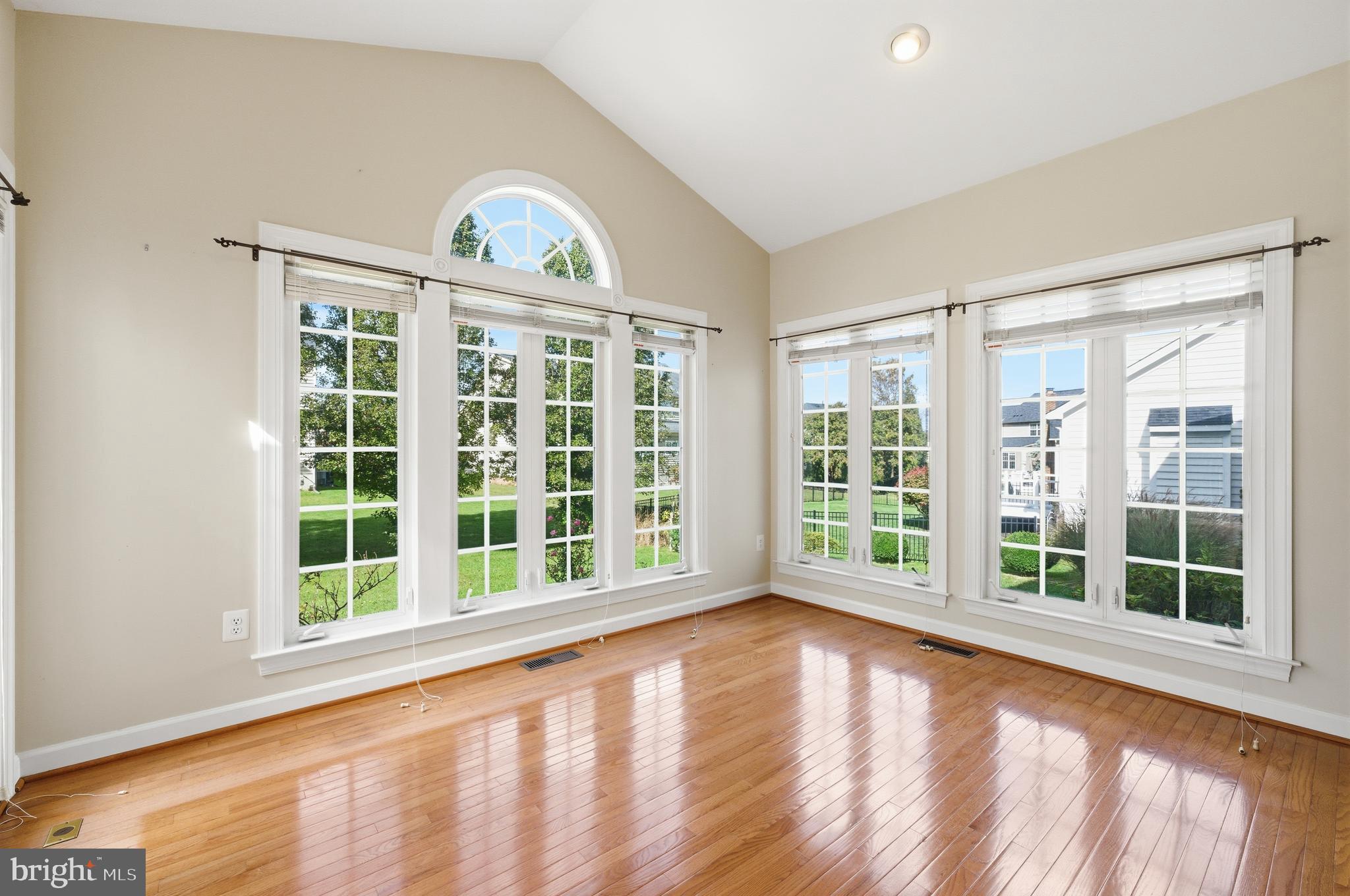 ADAMSTOWN COMMONS - Residential