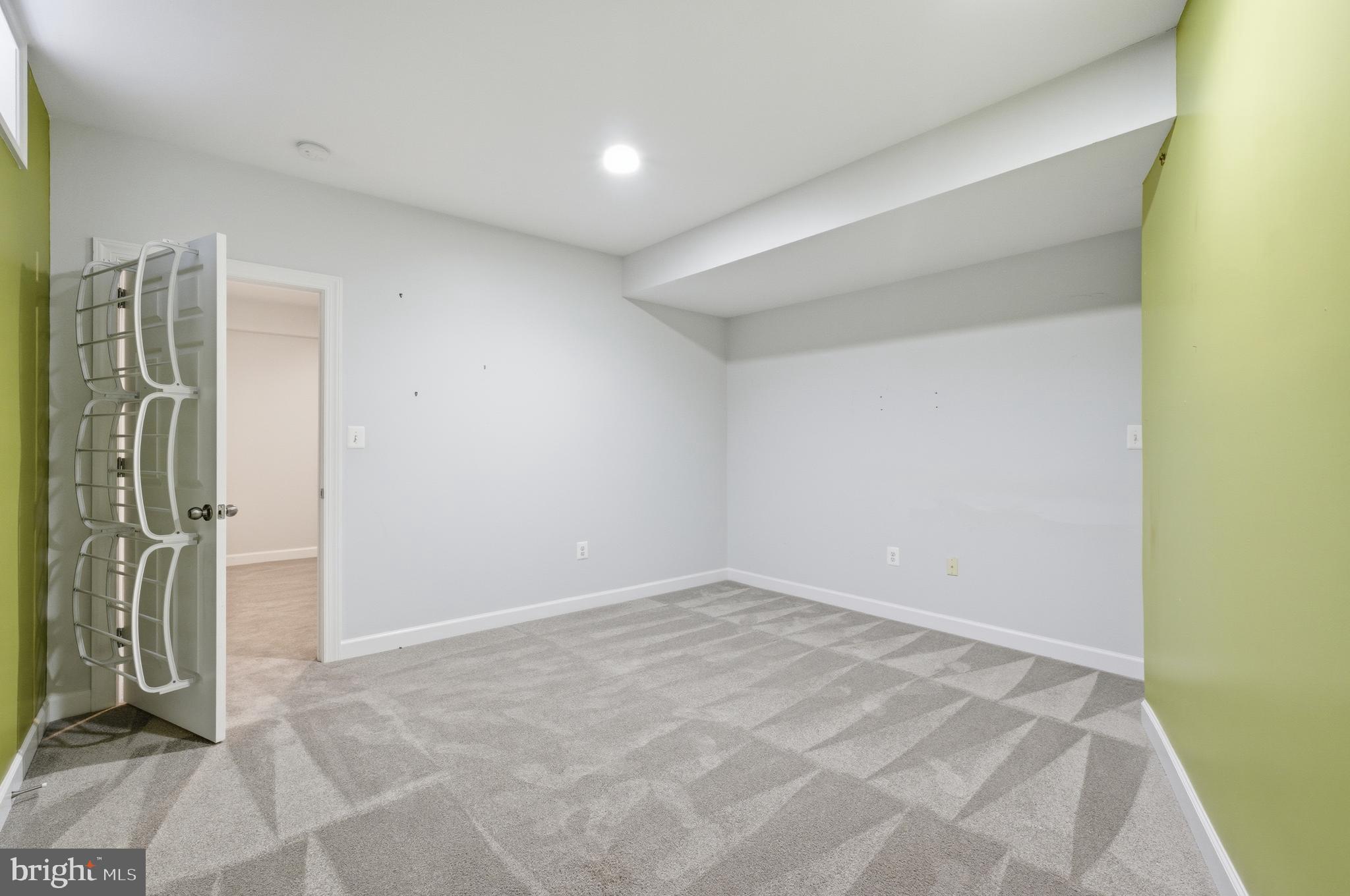 ADAMSTOWN COMMONS - Residential