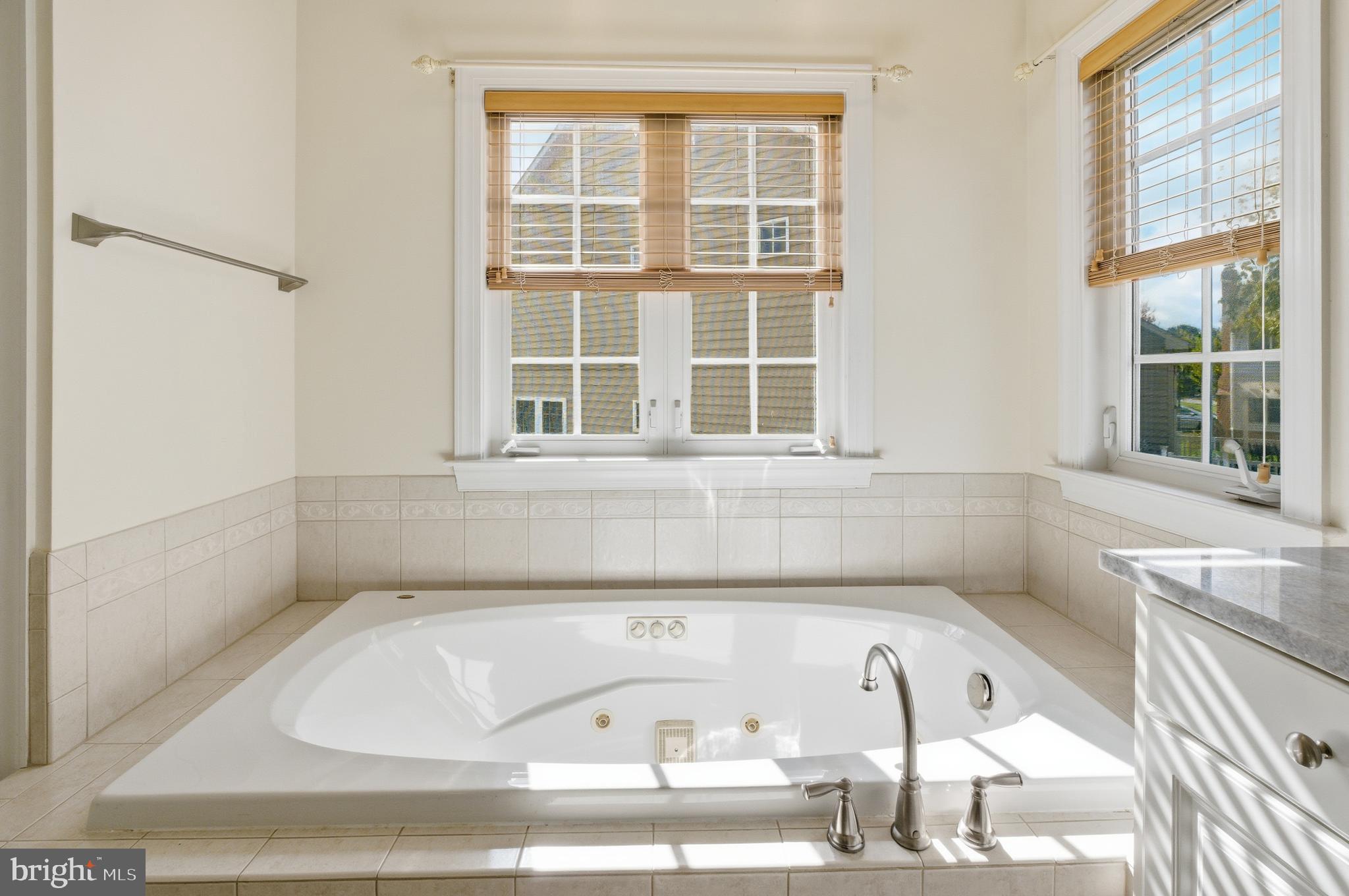 ADAMSTOWN COMMONS - Residential