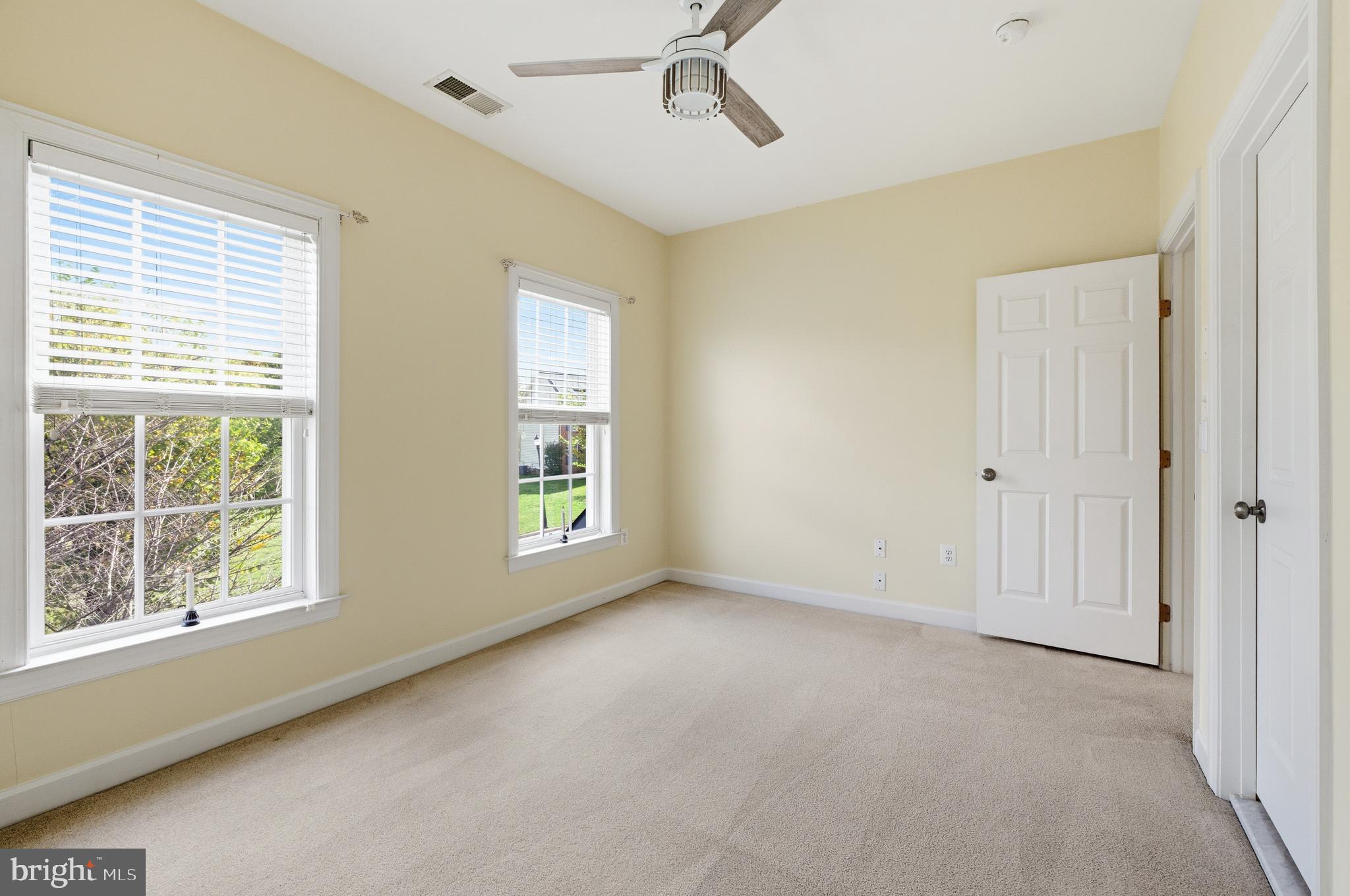 ADAMSTOWN COMMONS - Residential