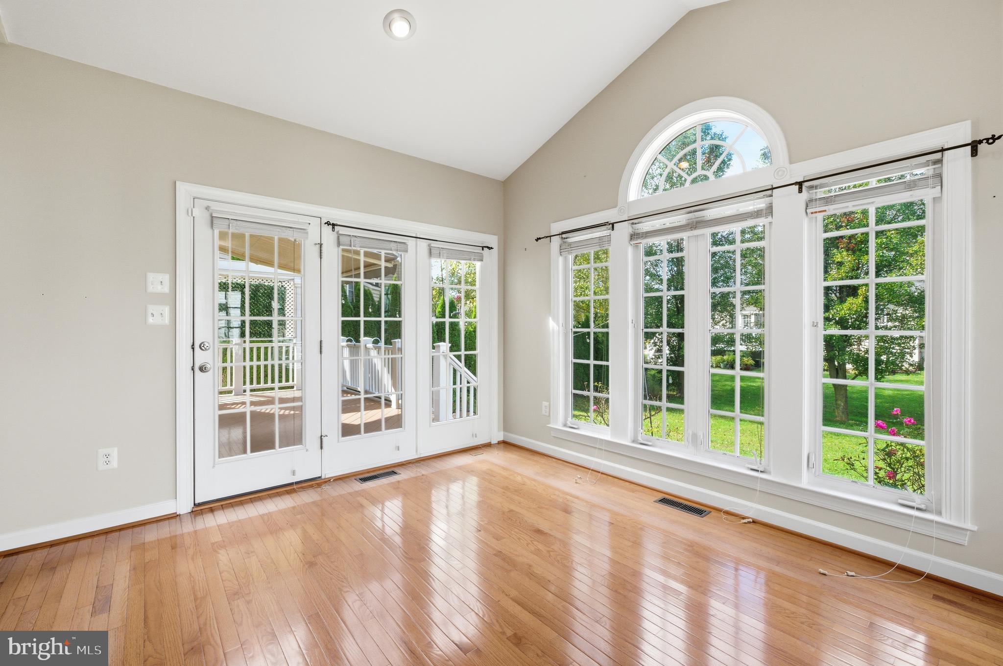 ADAMSTOWN COMMONS - Residential