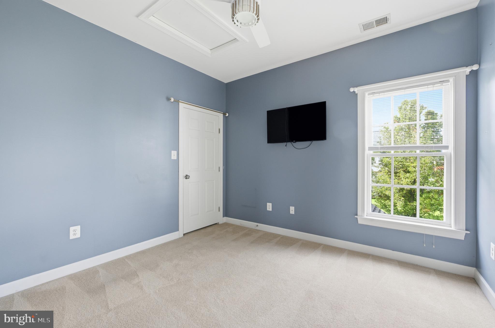 ADAMSTOWN COMMONS - Residential