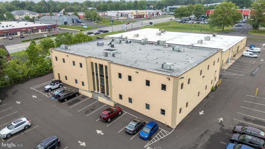 Suites 201 & 203: $19.75 PSF Full Service plus Utilities- Available individually or as a combined larger suite
Suite 207: $23.00 PSF Full Service plus Utilities

Size: 394-5,500 Contiguous