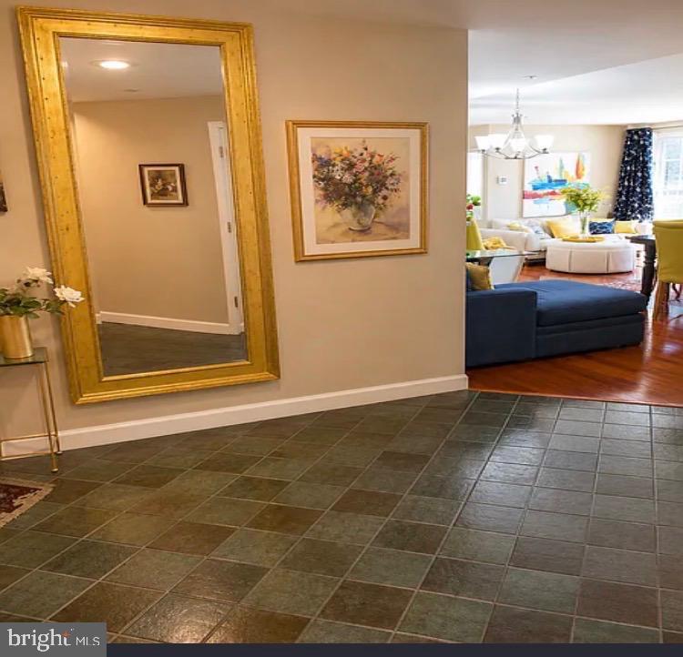 100 HARBORVIEW DRIVE 204