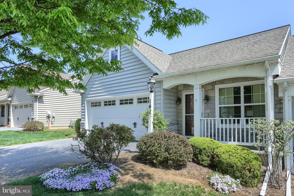 Photo of 142 WAYPOINT DR, LANCASTER, PA 17603 (MLS # PALA2033318)