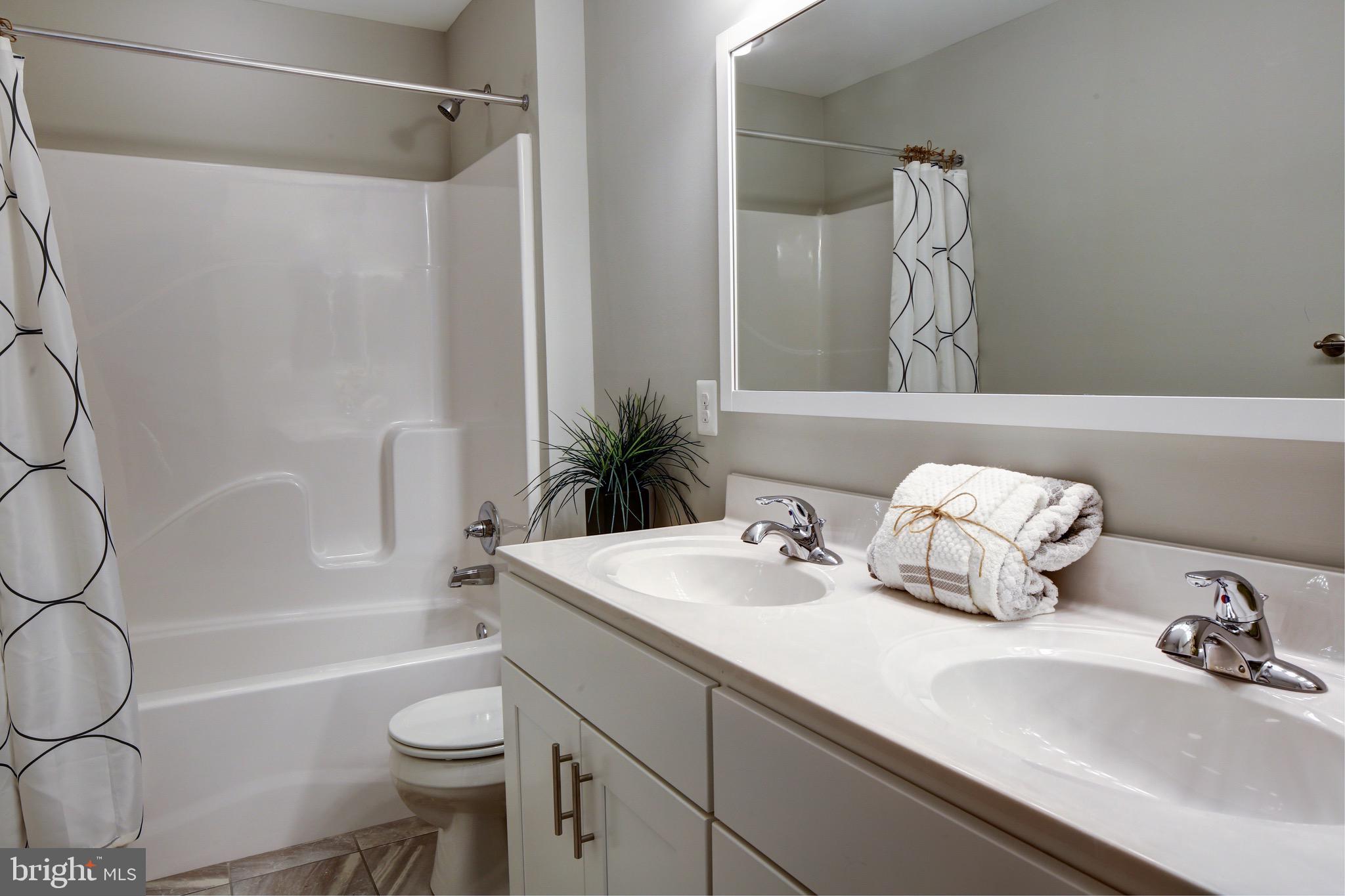 MILLERSVILLE - Residential