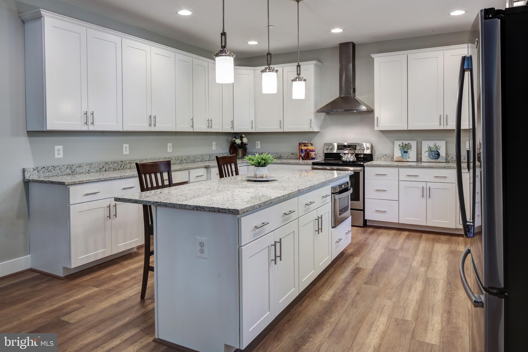 MILLERSVILLE - Residential