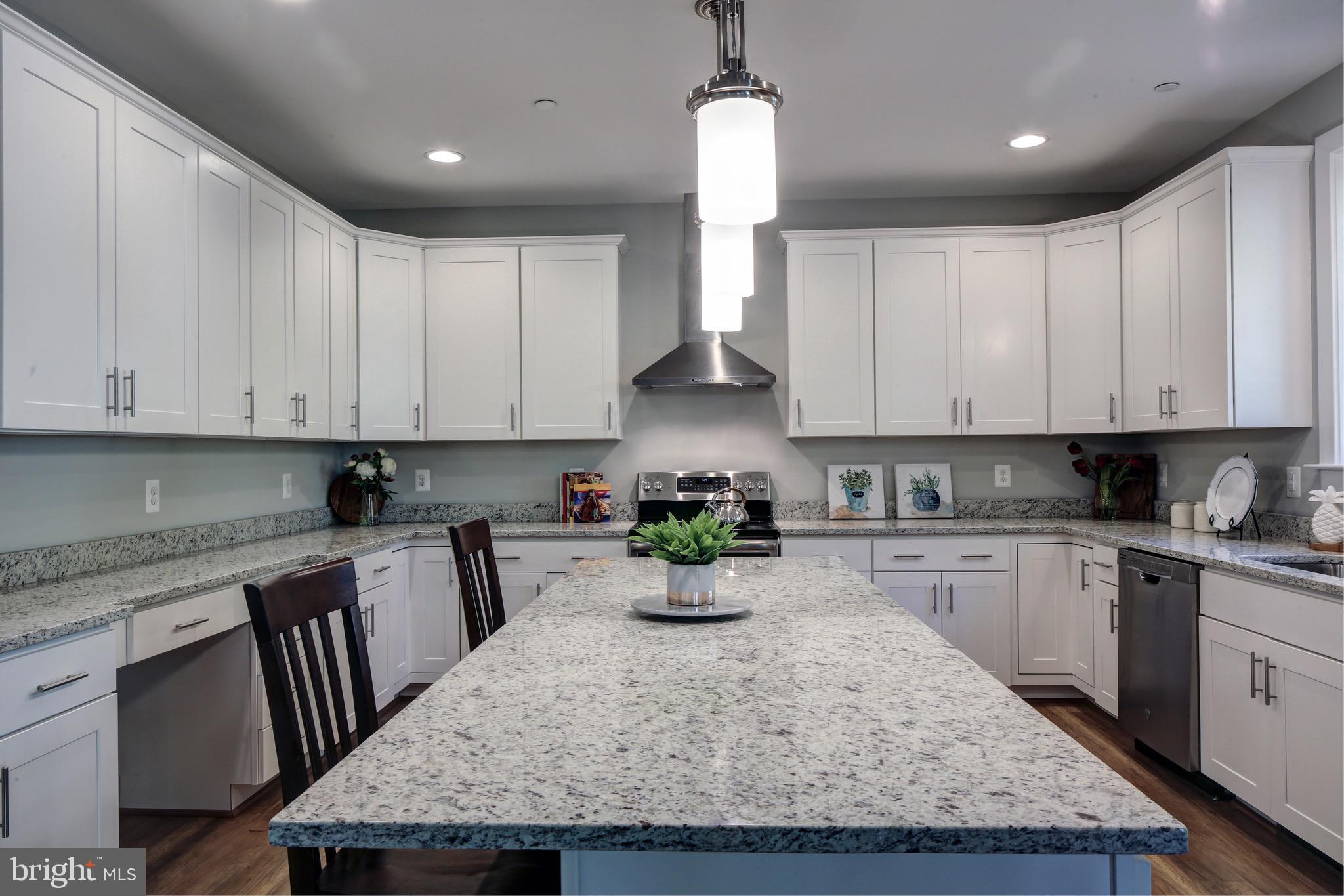 MILLERSVILLE - Residential