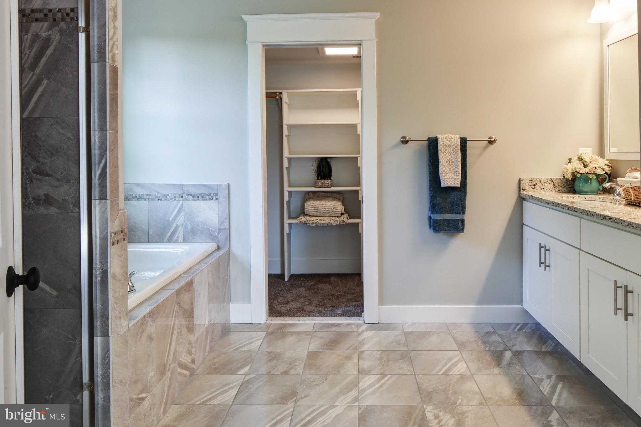 MILLERSVILLE - Residential