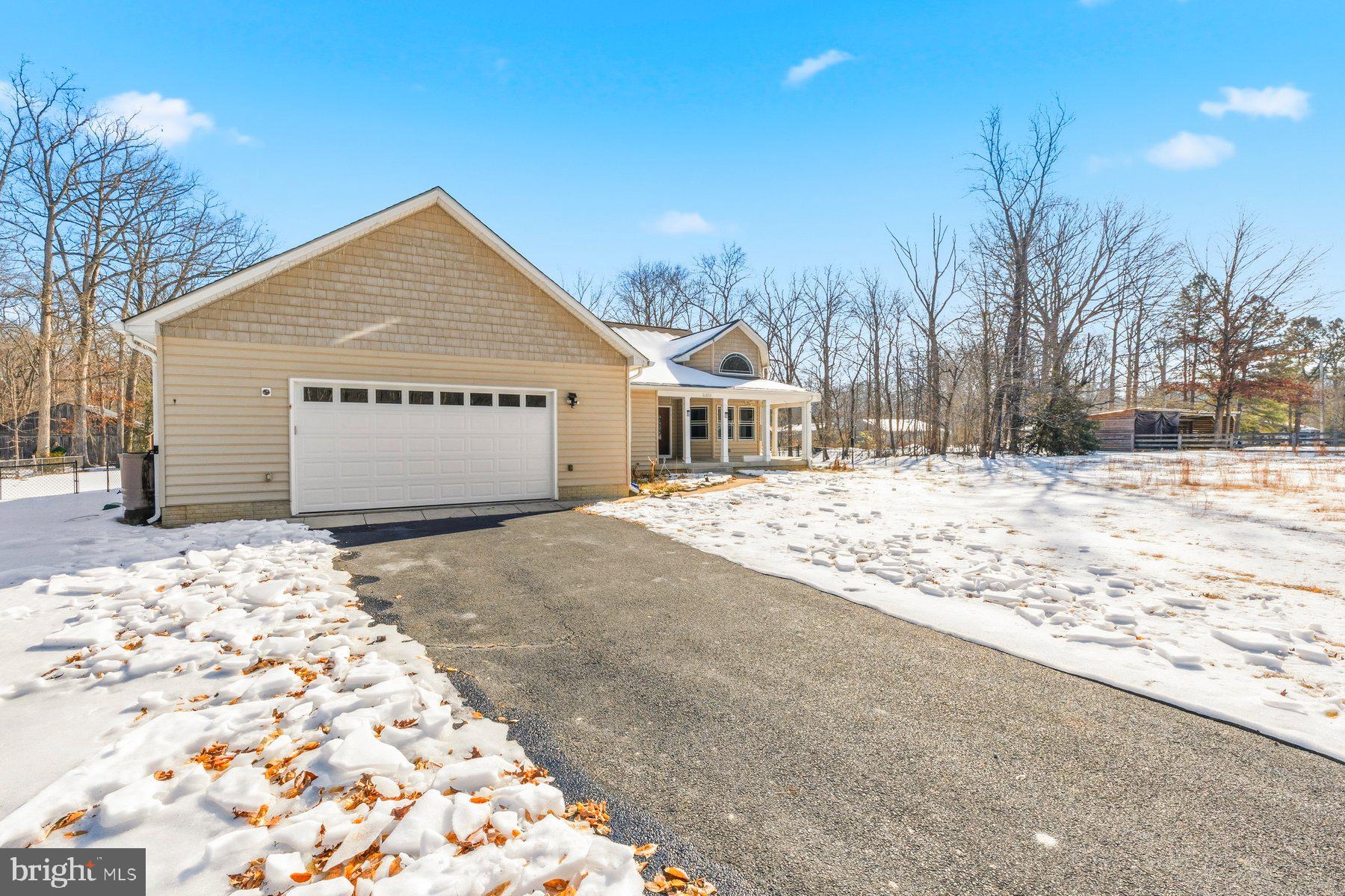 ANNAPOLIS WOODS - Residential