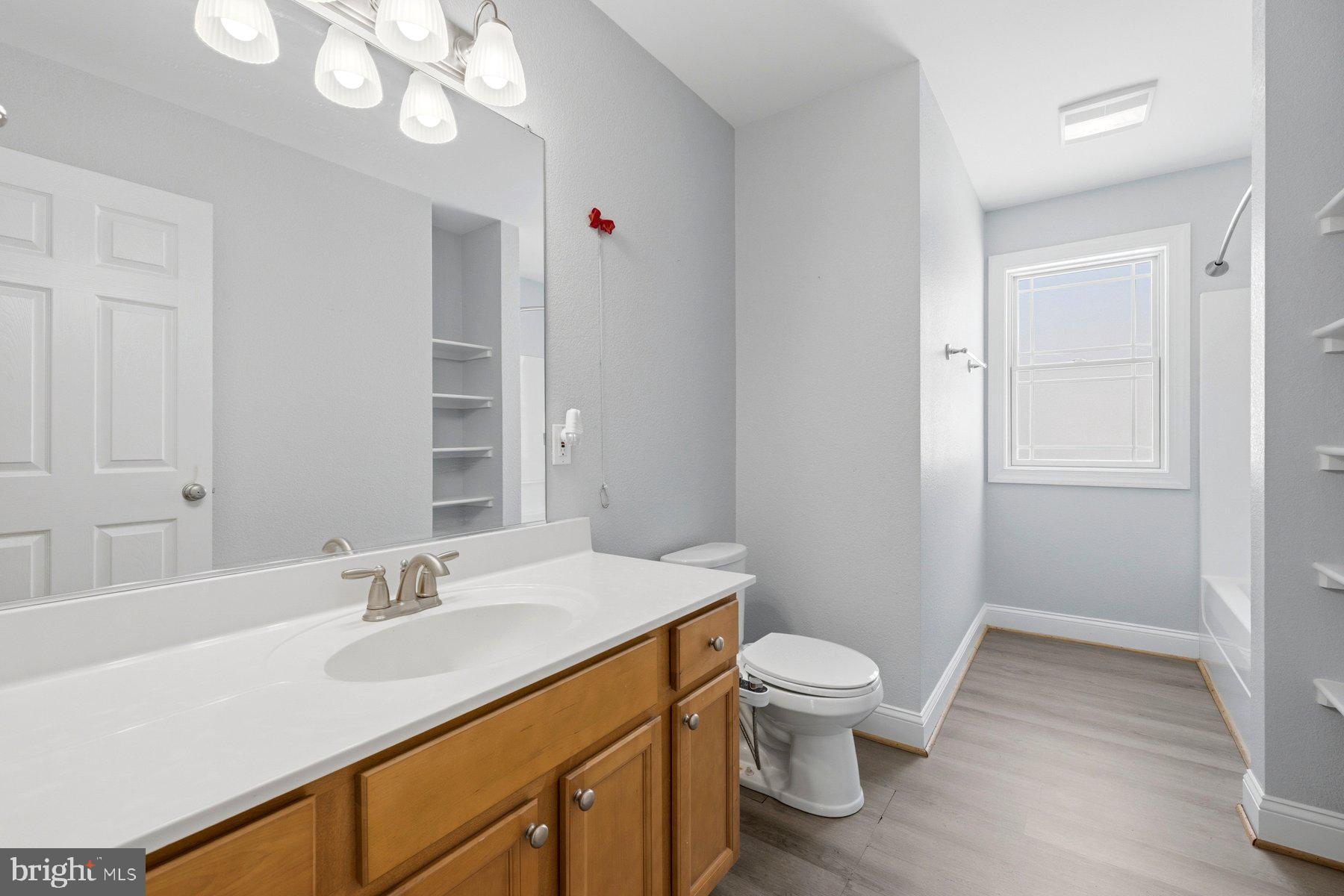 ANNAPOLIS WOODS - Residential