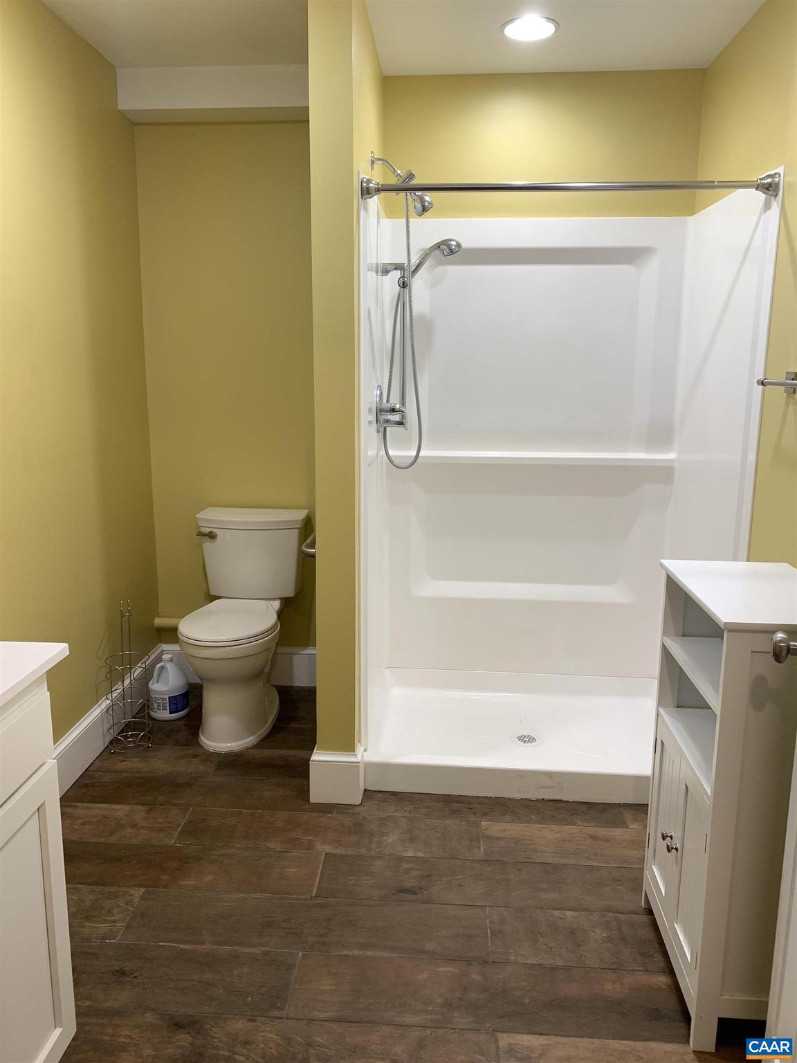 UNKNOWN - Residential Lease