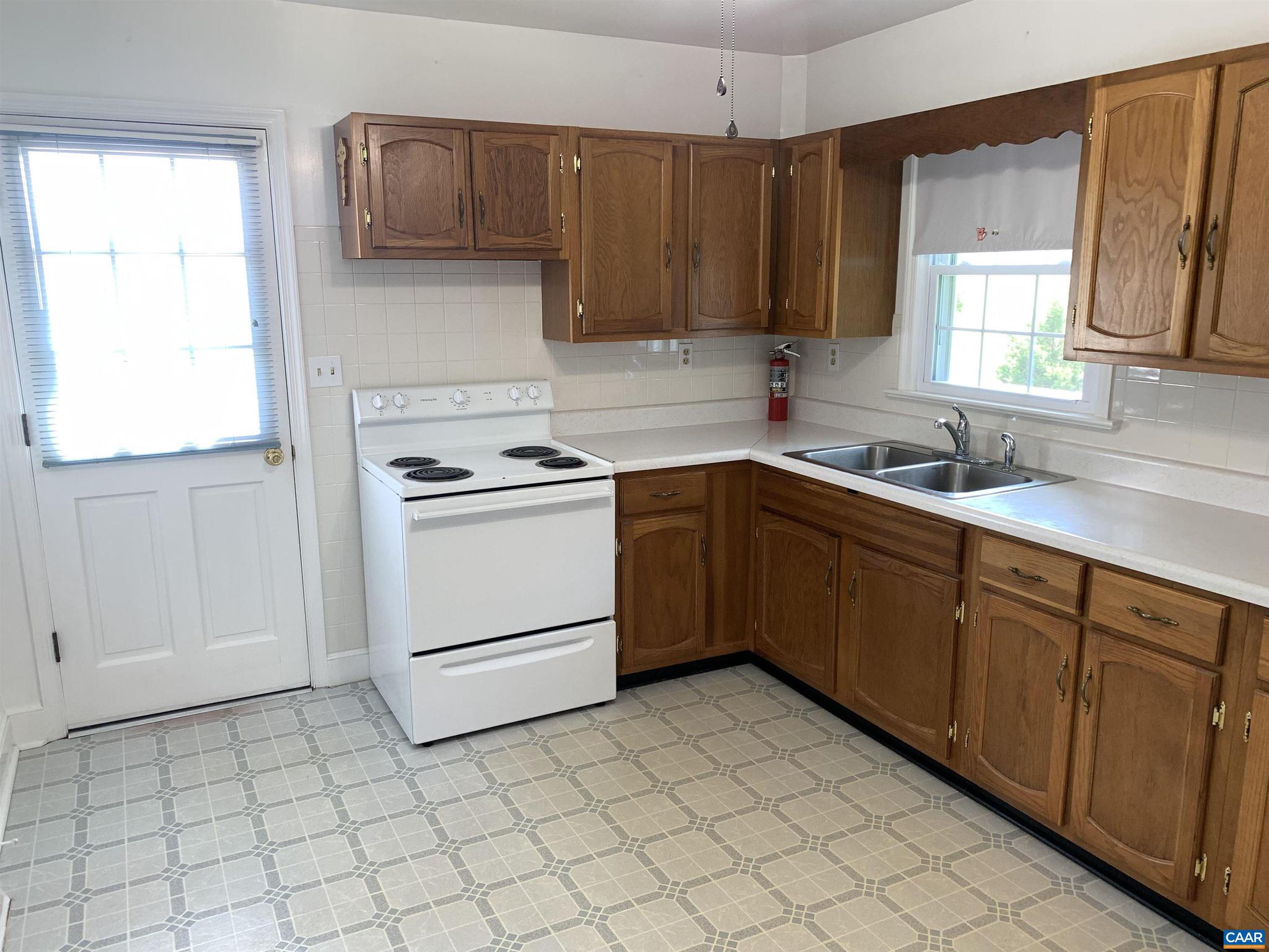 UNKNOWN - Residential Lease
