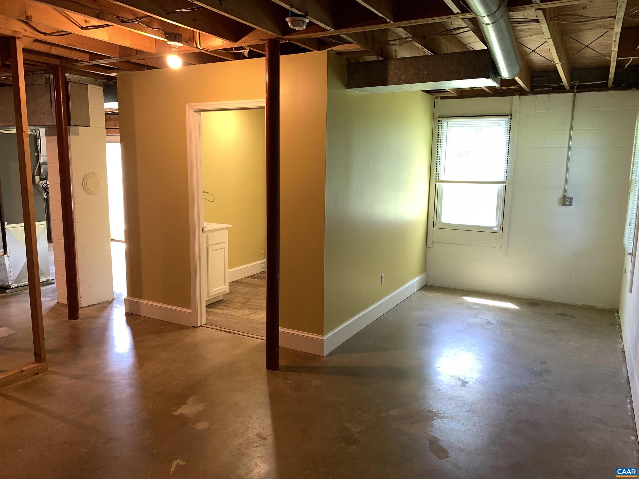 UNKNOWN - Residential Lease