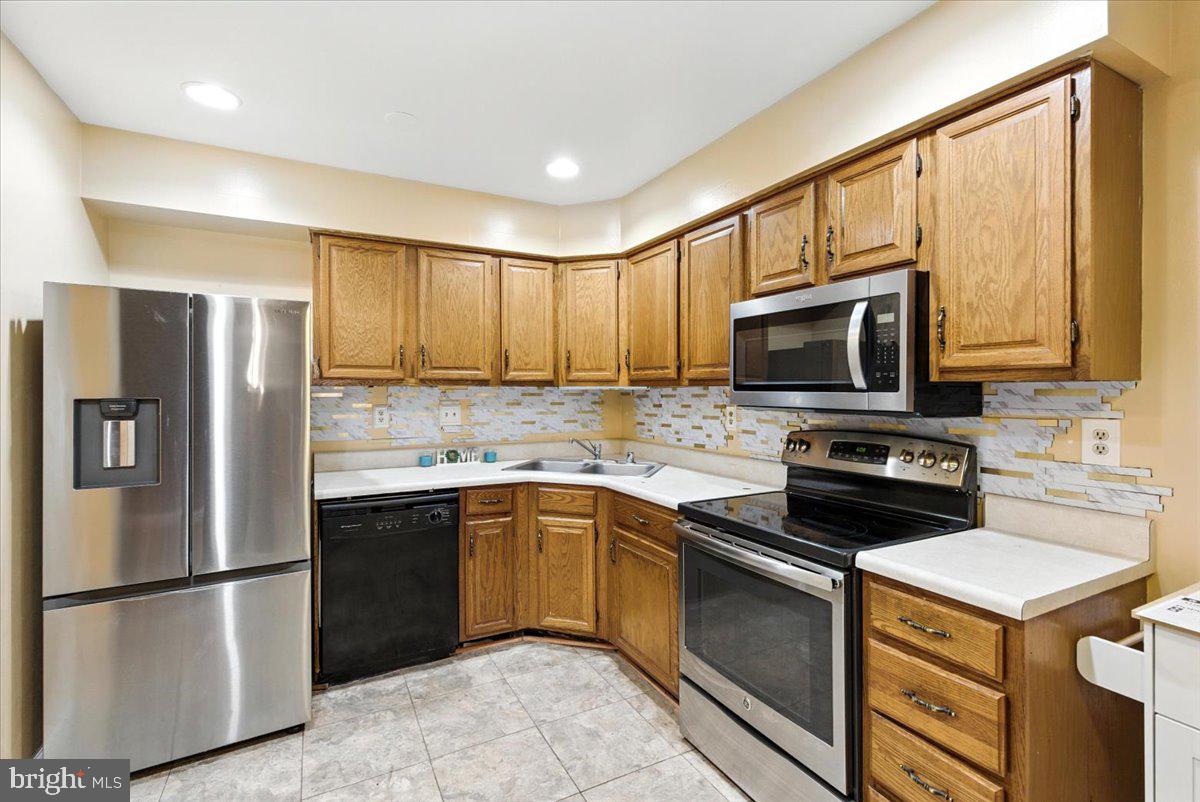 VILLAGES OF MARLBOROUGH - Residential