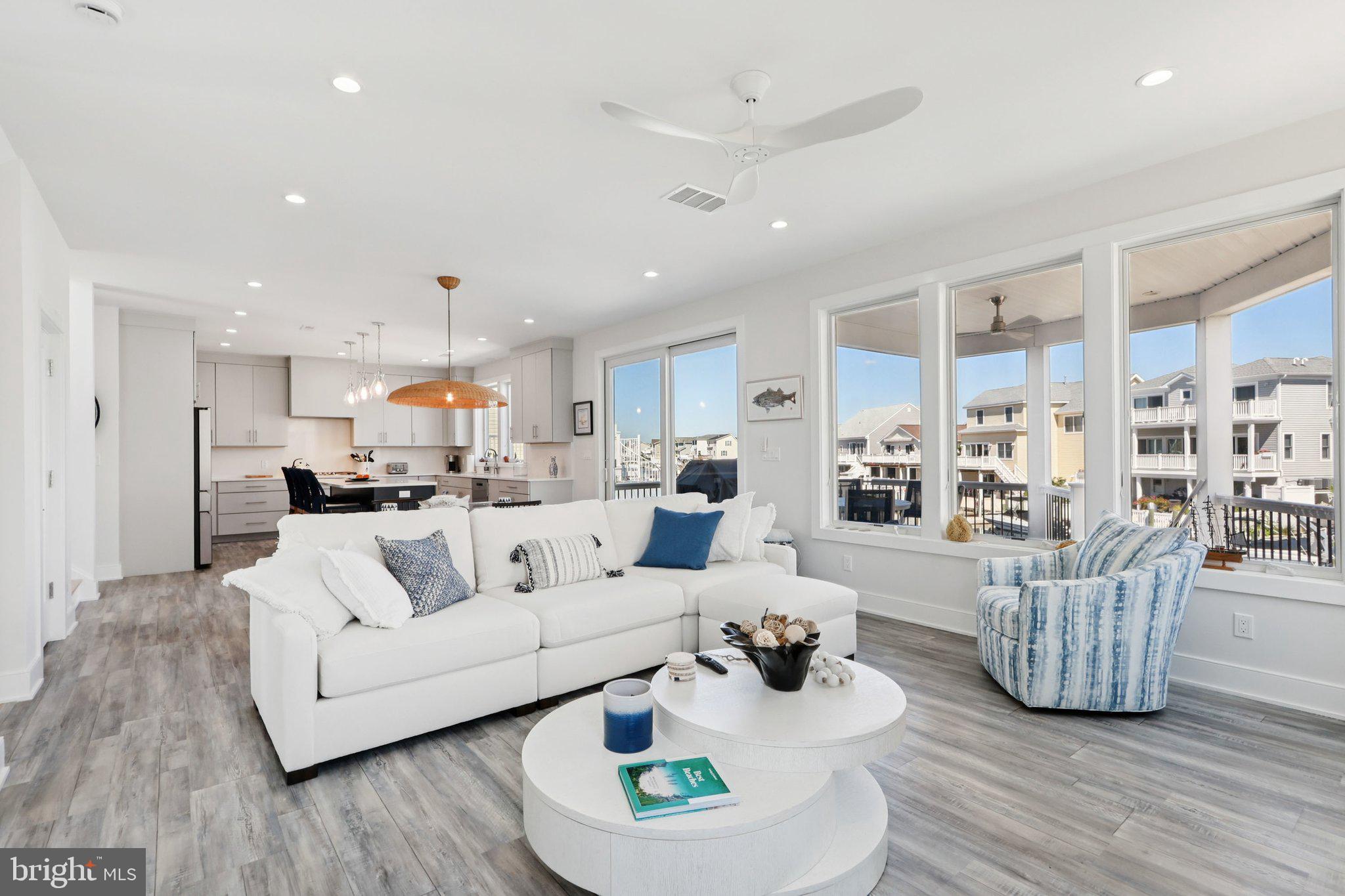 1195 WALTER BOULEVARD