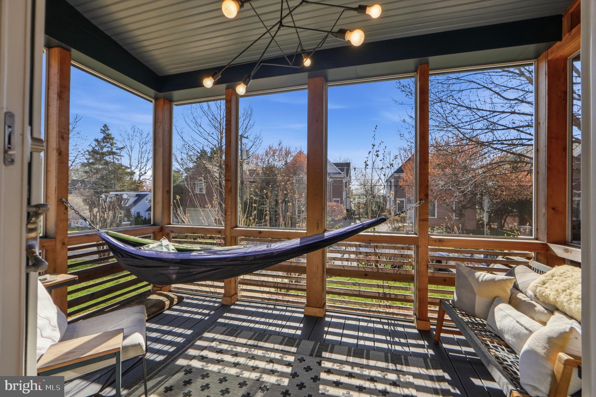 1433 BUENA VISTA AVENUE