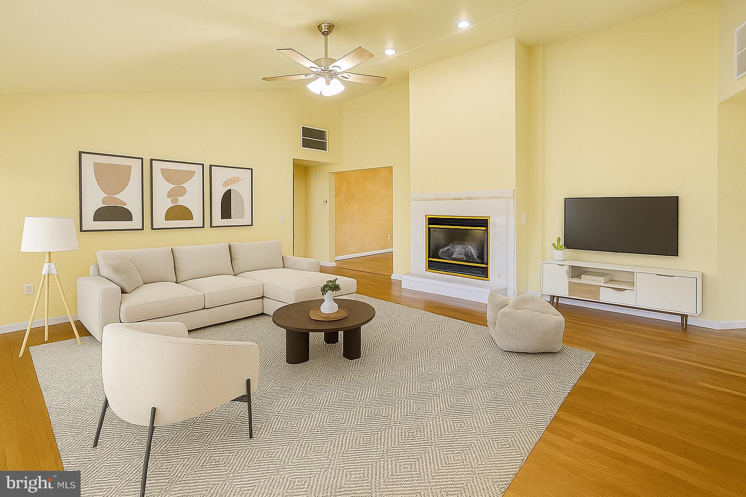 306 COUNTRY PLACE