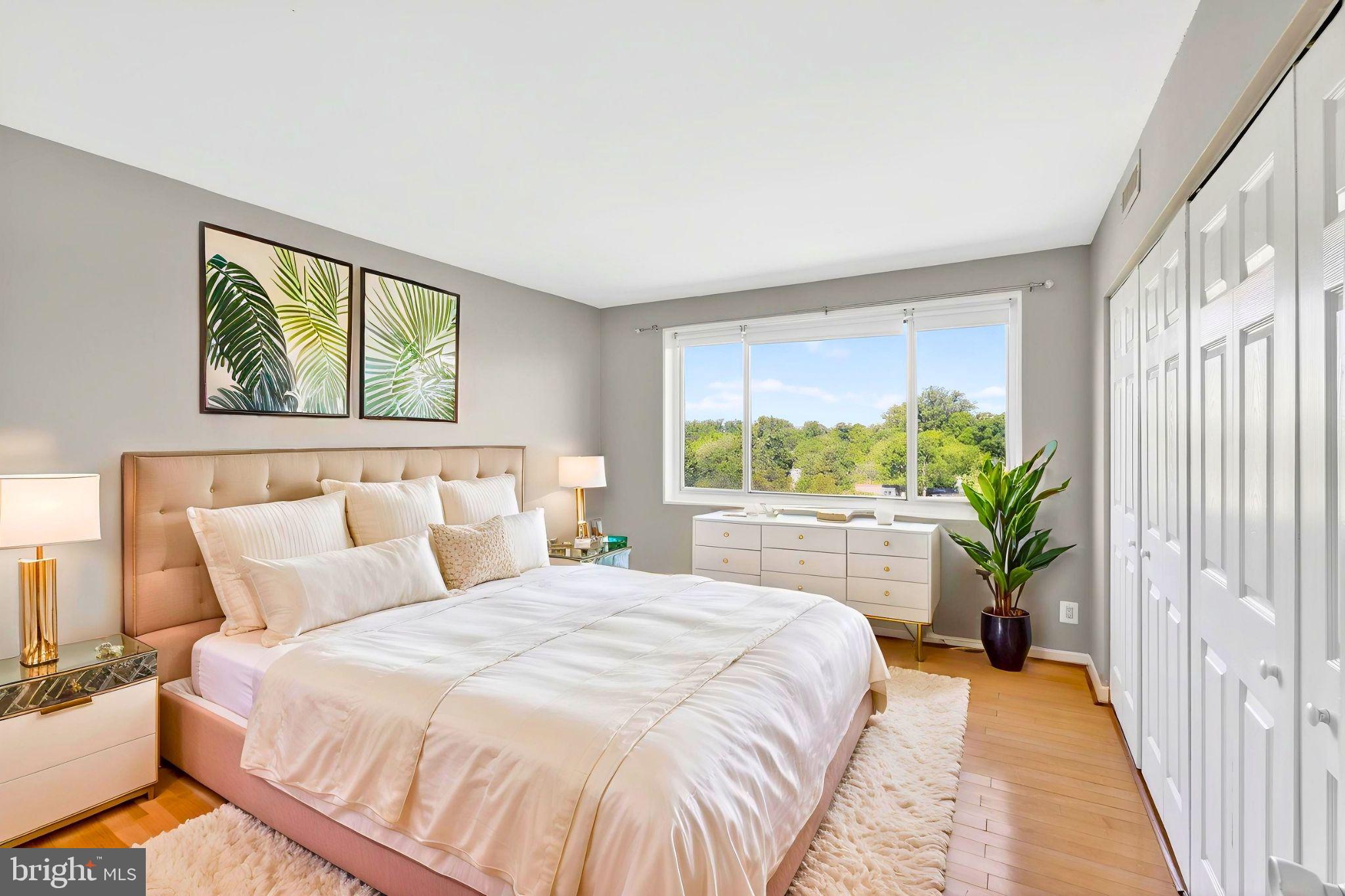 WHITEHALL - Residential