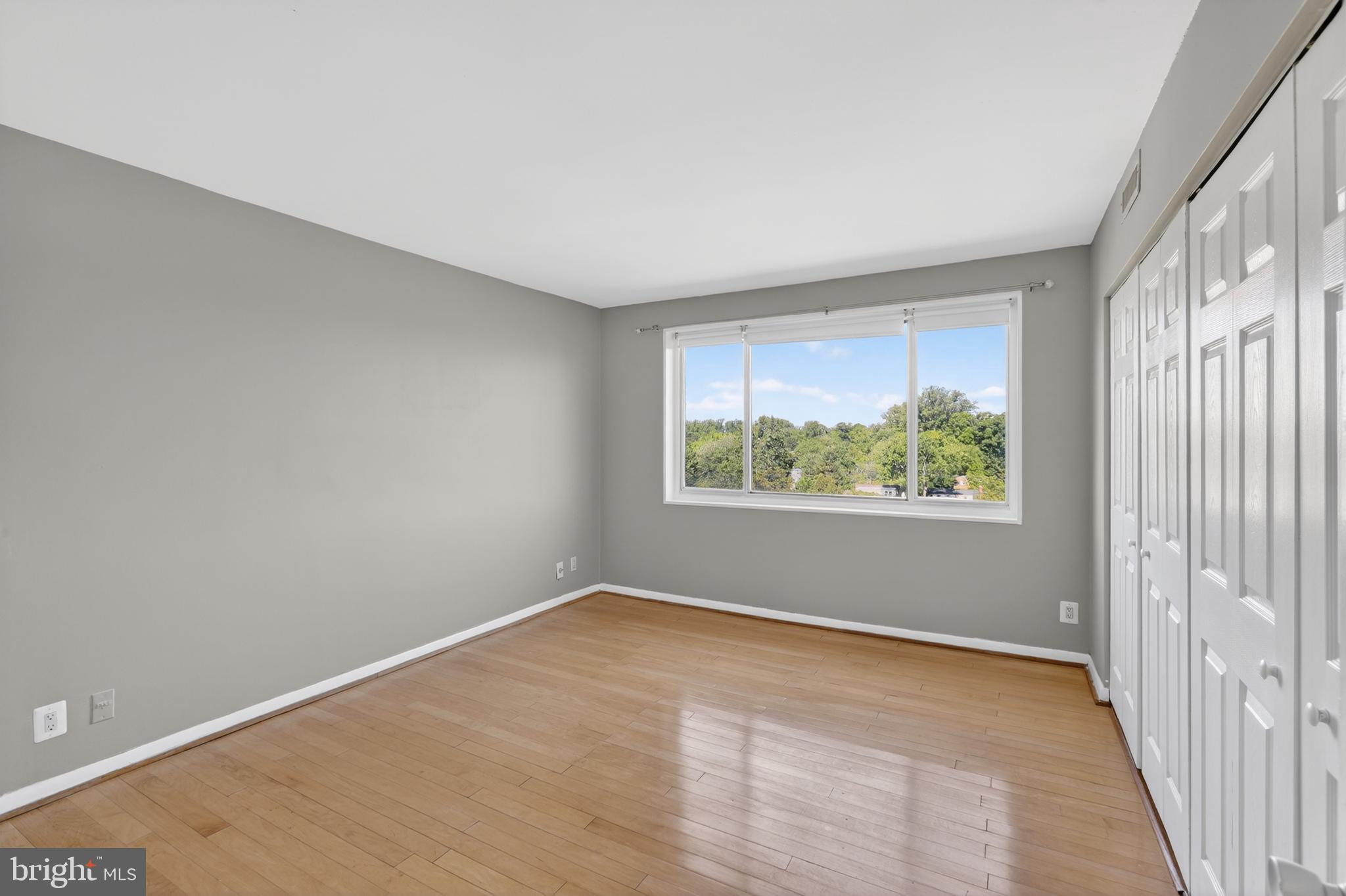 WHITEHALL - Residential