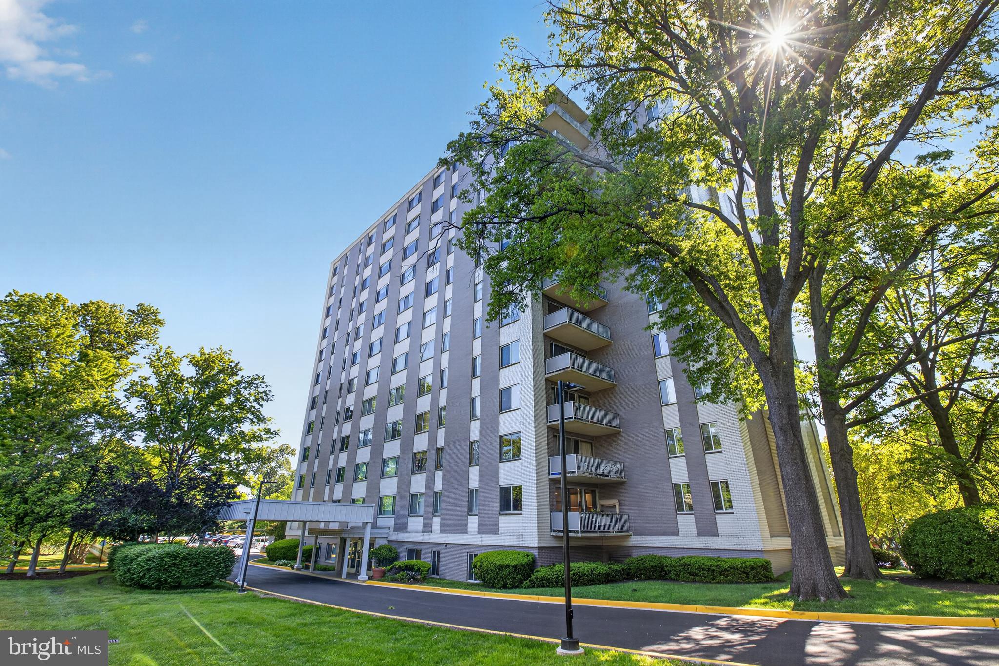 WHITEHALL - Residential