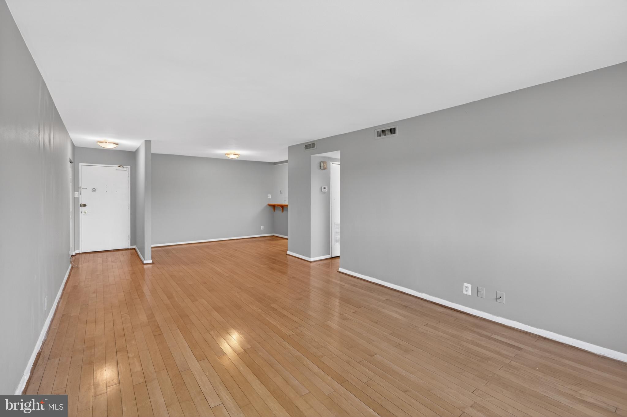 WHITEHALL - Residential